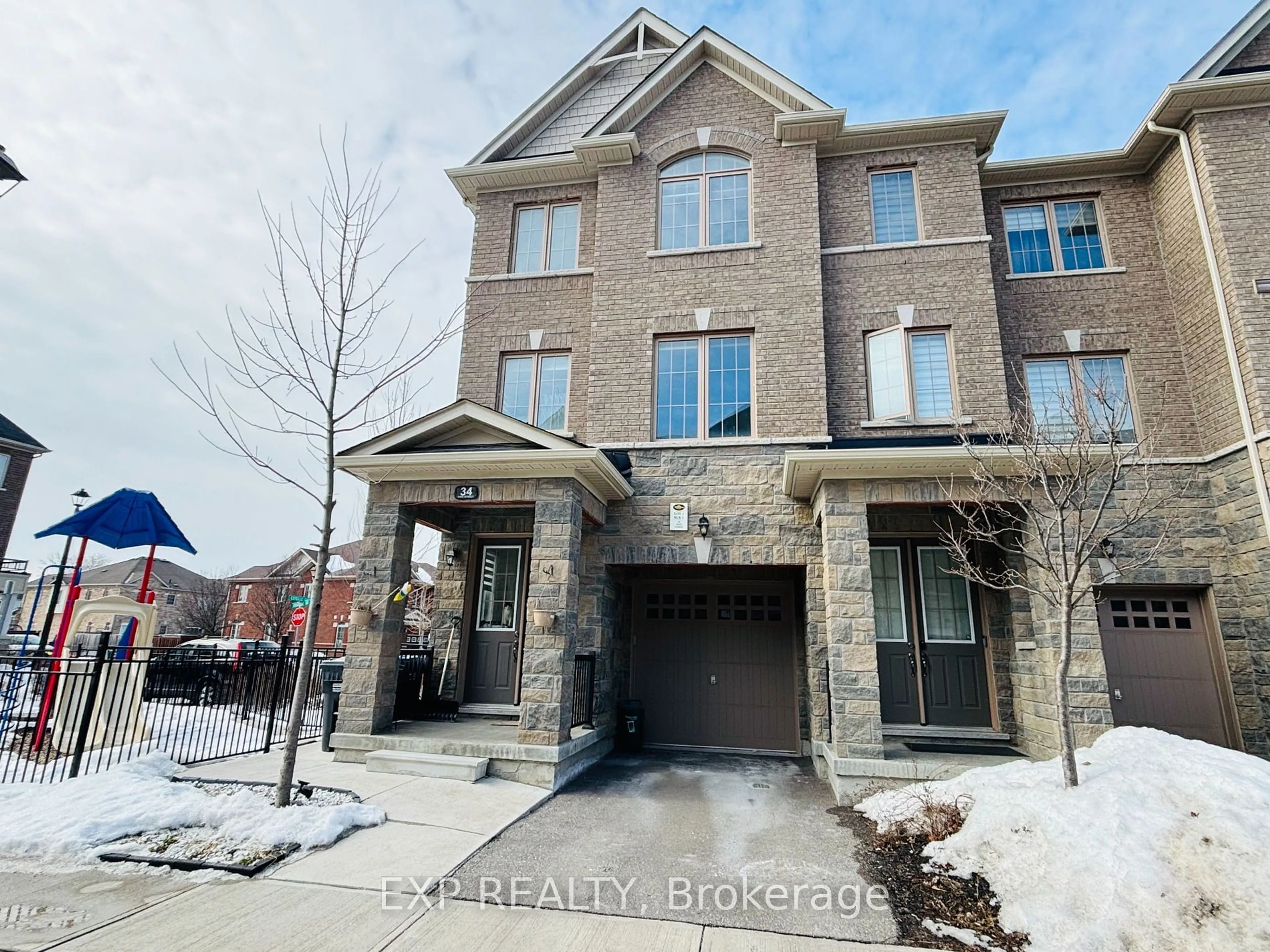 Home with brick exterior material, street for 34 Faye St, Brampton Ontario L6P 4M9