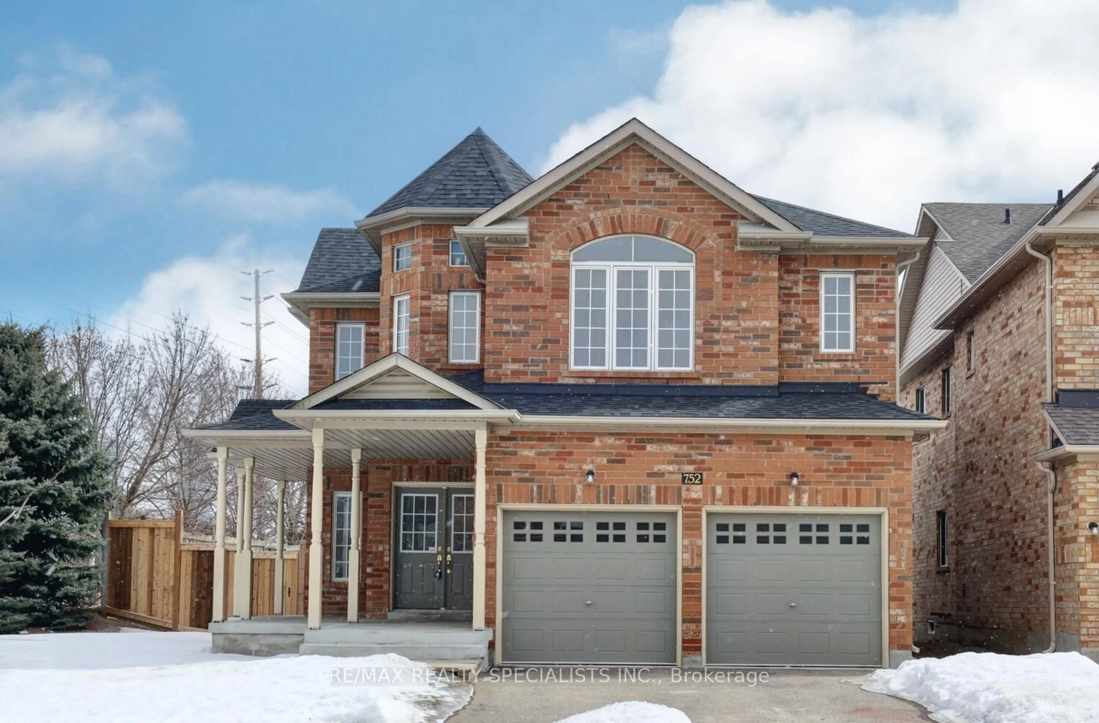 Home with brick exterior material, street for 752 White Clover Way, Mississauga Ontario L5V 3B8