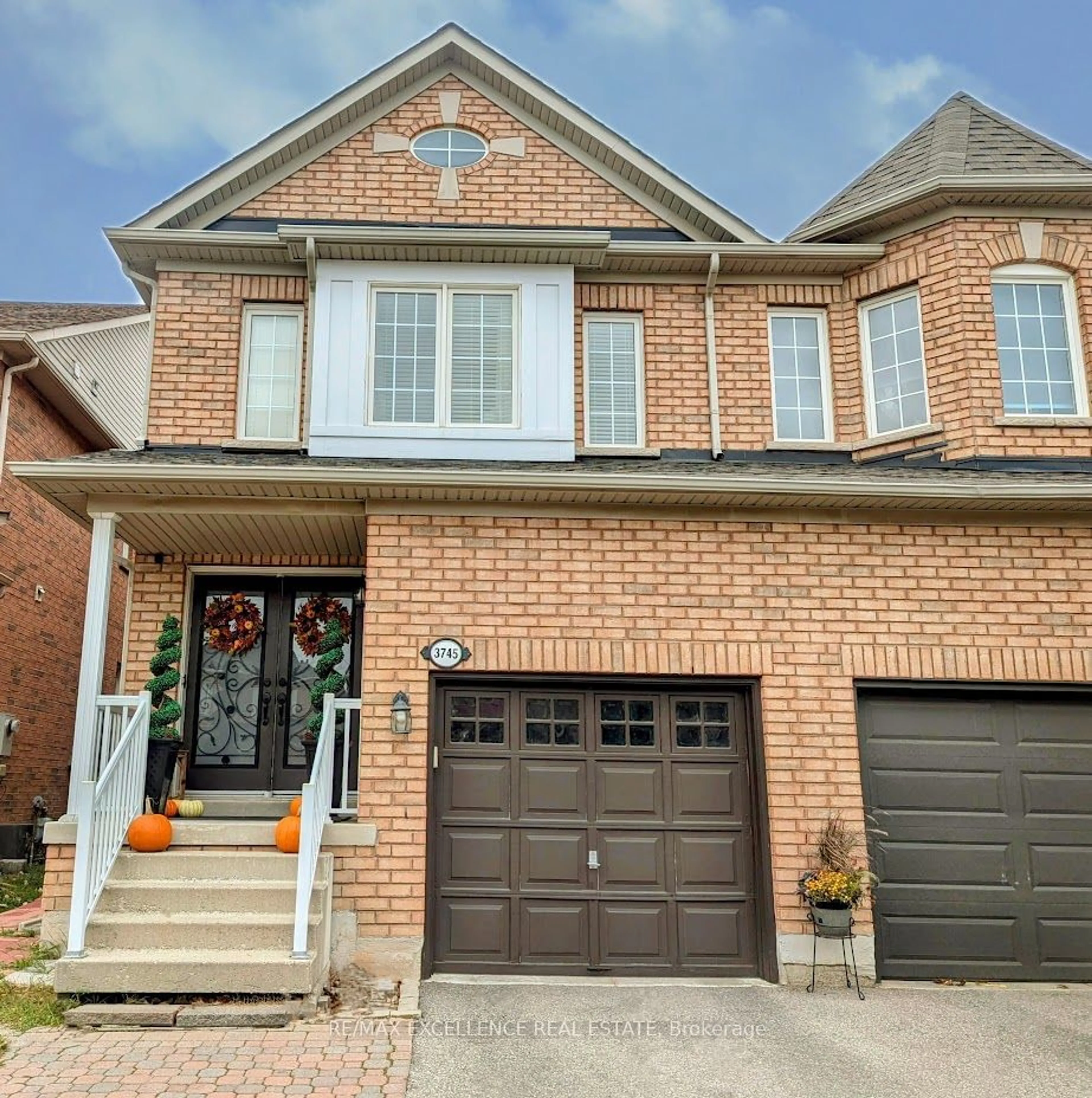 Home with brick exterior material, street for 3745 Partition Rd, Mississauga Ontario L5N 8N6