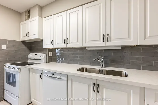 Additional property image - 2055 Upper Middle Rd Unit 306
