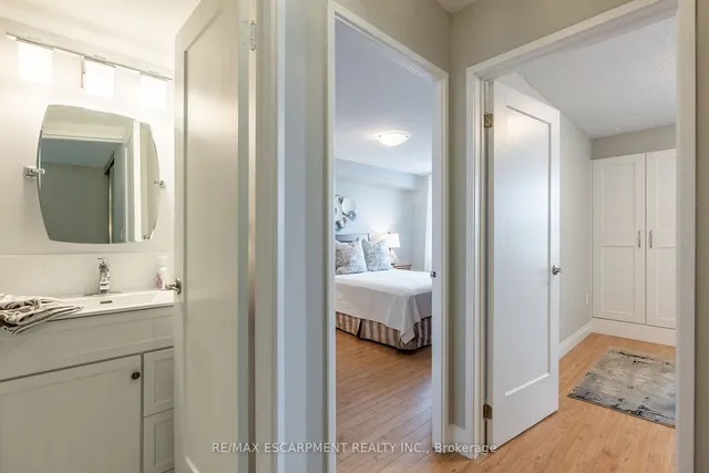 Additional property image - 2055 Upper Middle Rd Unit 306
