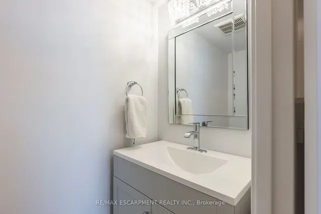 Additional property image - 2055 Upper Middle Rd Unit 306