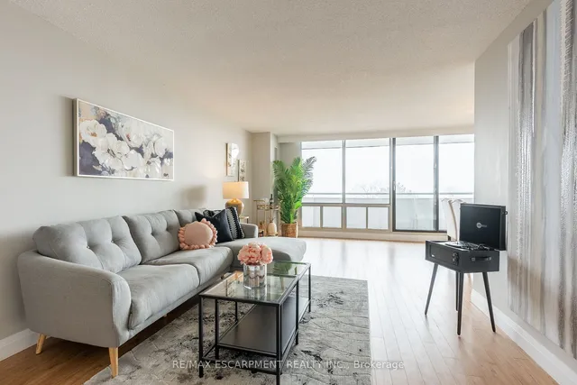 Additional property image - 2055 Upper Middle Rd Unit 306