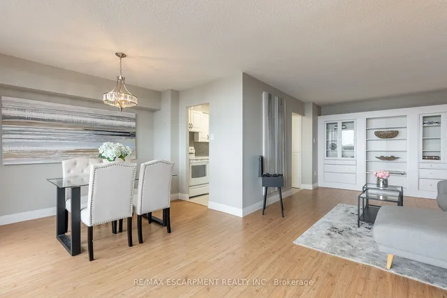 Additional property image - 2055 Upper Middle Rd Unit 306