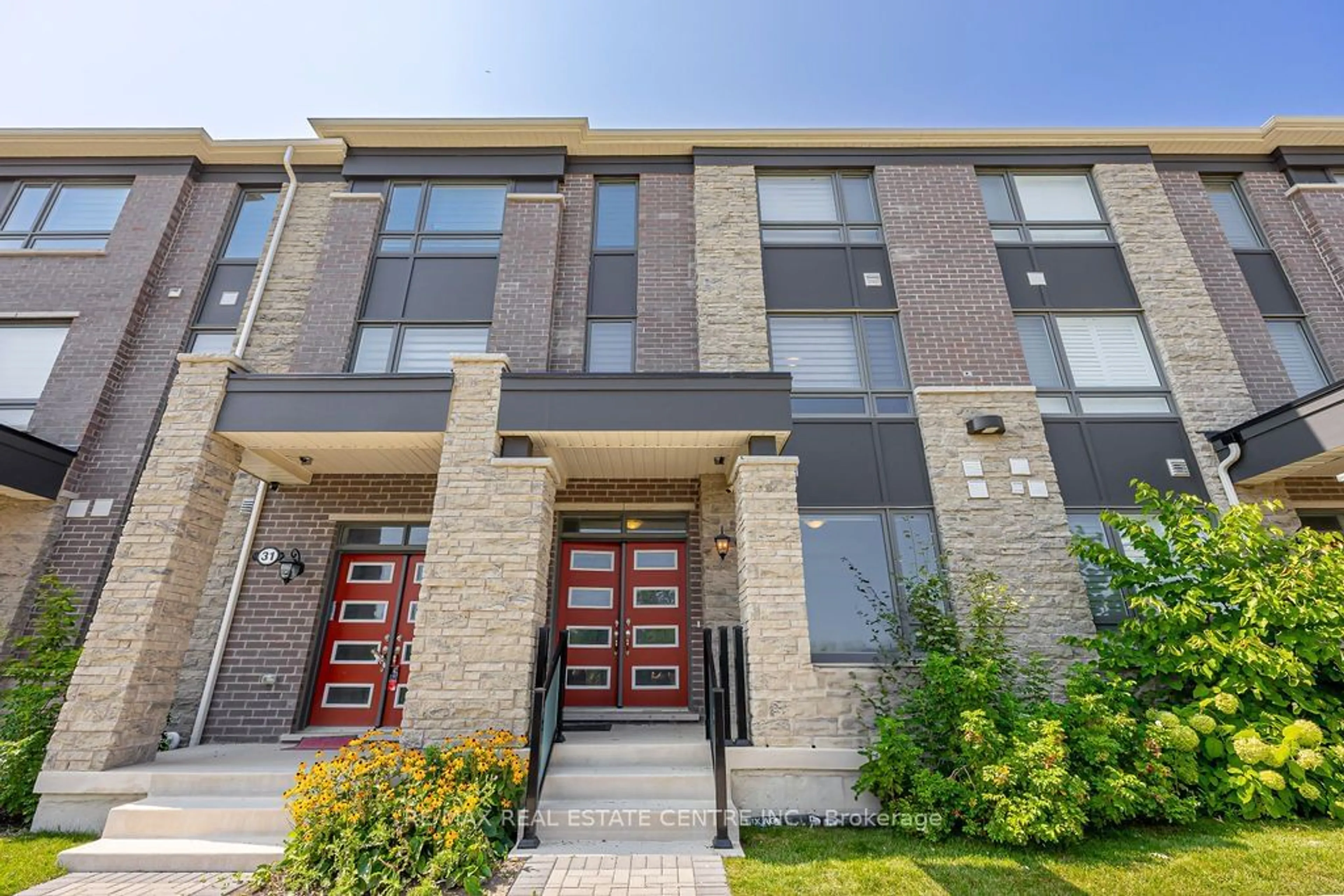 Home with brick exterior material, street for 33 Summer Wind Lane #33, Brampton Ontario L7A 0B6