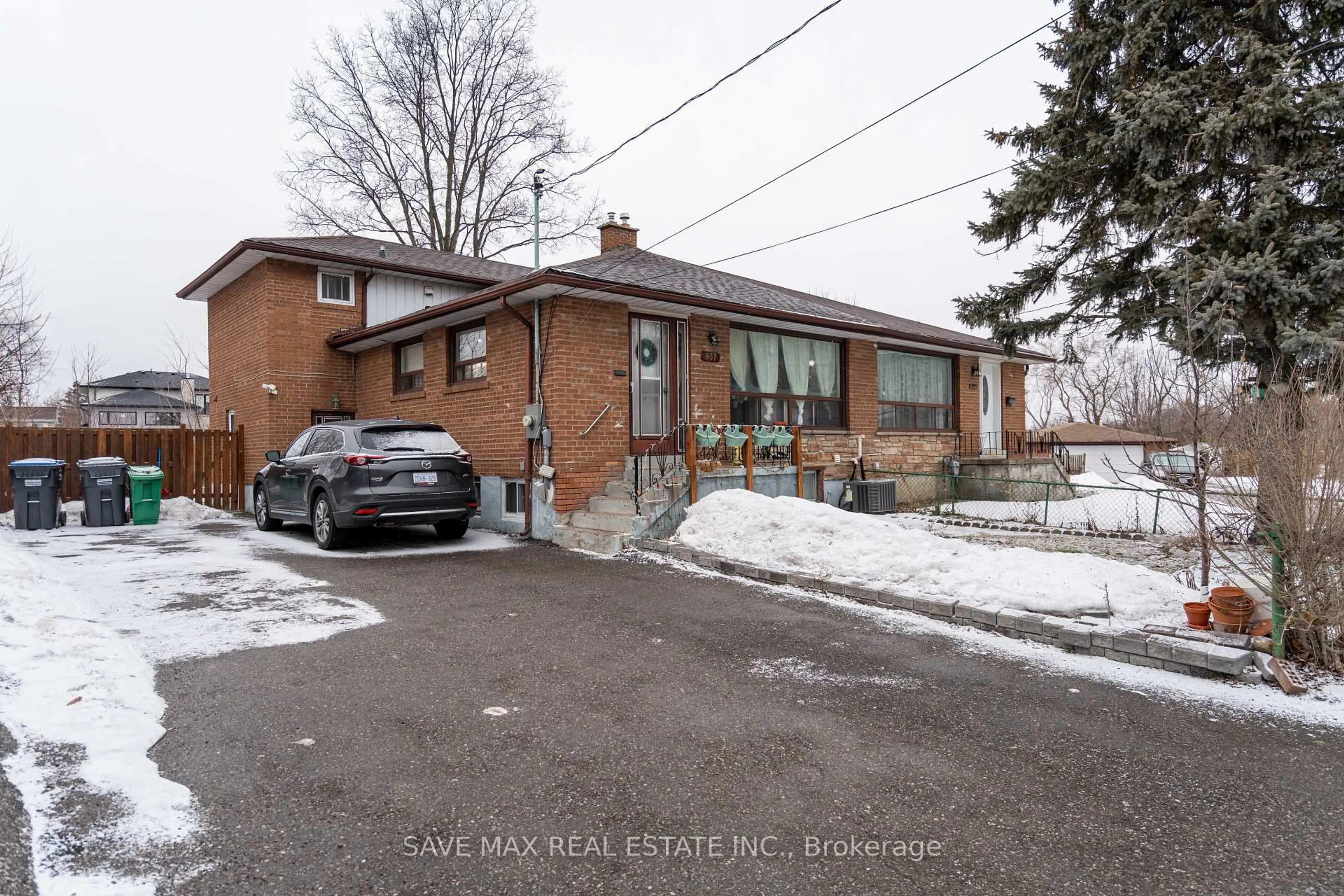 Home with brick exterior material, street for 437 Revus Ave, Mississauga Ontario L5G 1S2