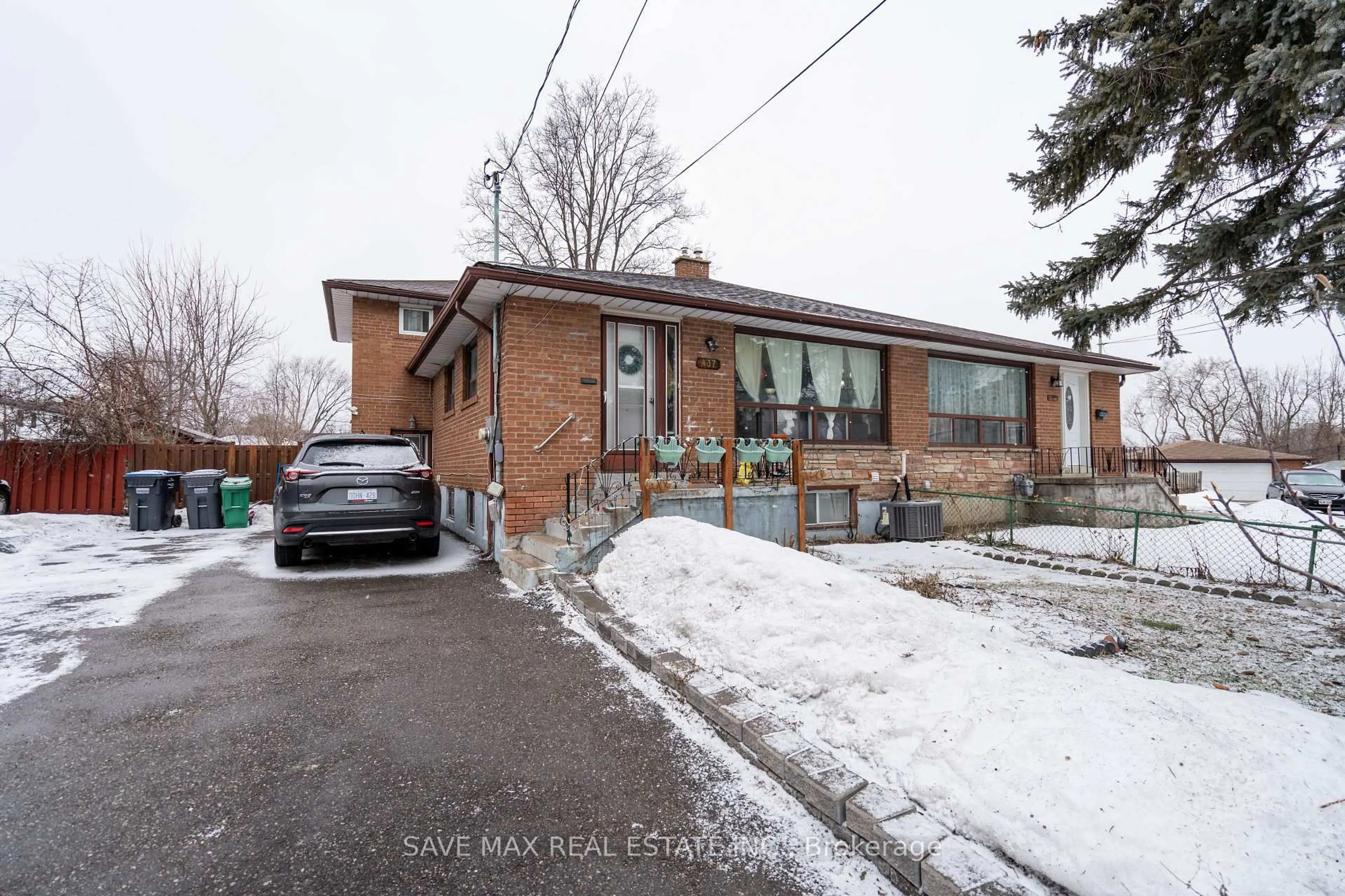 Unknown for 437 Revus Ave, Mississauga Ontario L5G 1S2