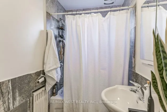 Additional property image - 136 Portland St