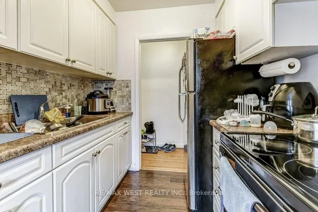 Additional property image - 136 Portland St