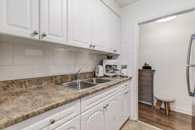 Additional property image - 136 Portland St