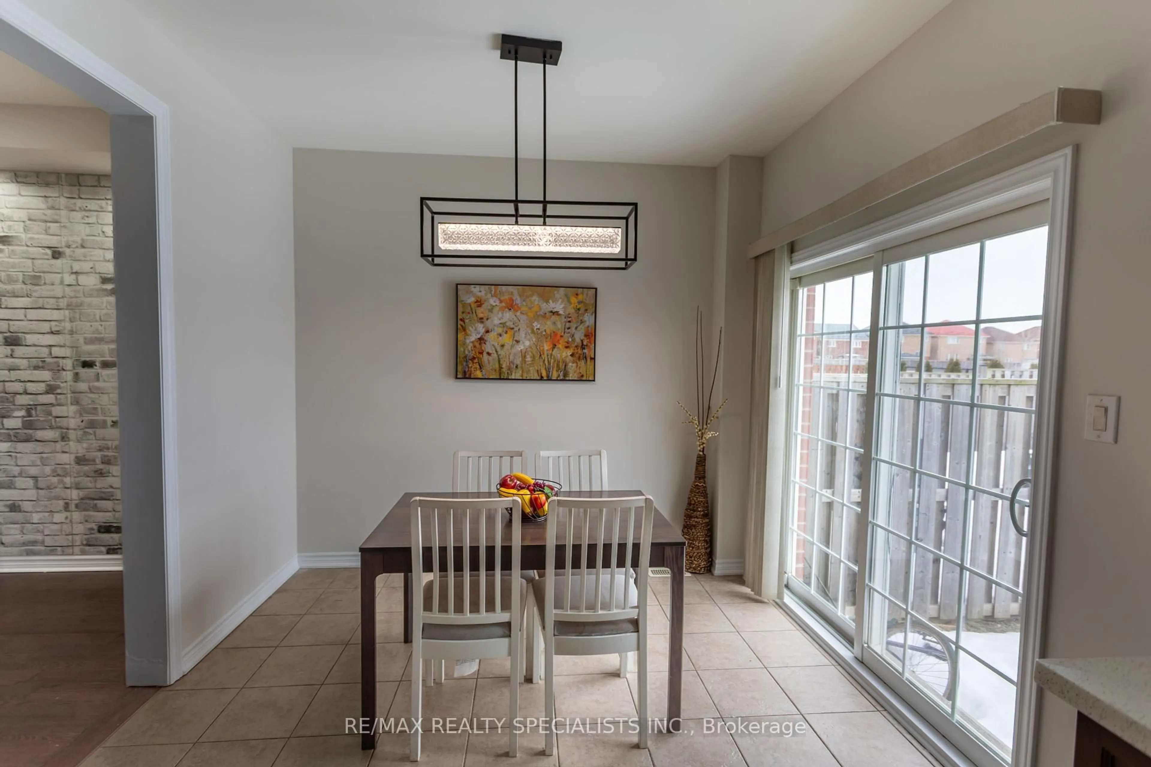 Dining room, unknown for 1245 Ruddy Cres, Milton Ontario L9T 8M3