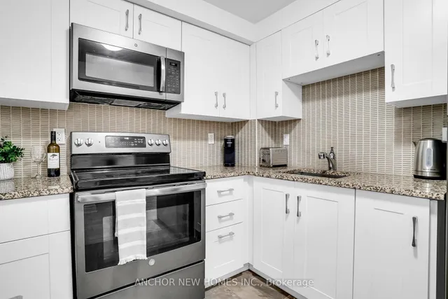 Additional property image - 15 New Hampshire Crt