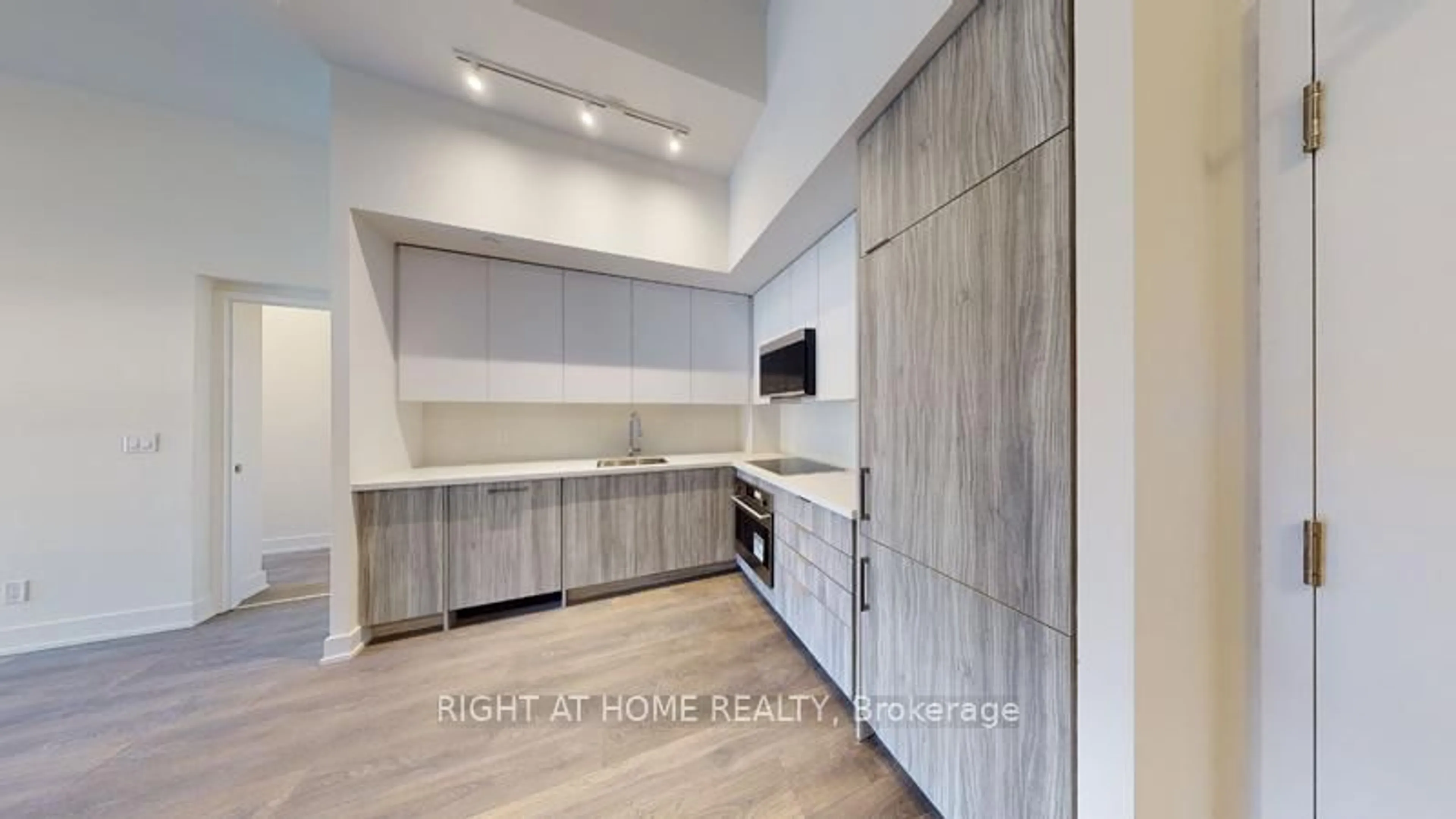 Open concept kitchen, unknown for 297 Oak Walk Dr #406, Oakville Ontario L6H 6Z3