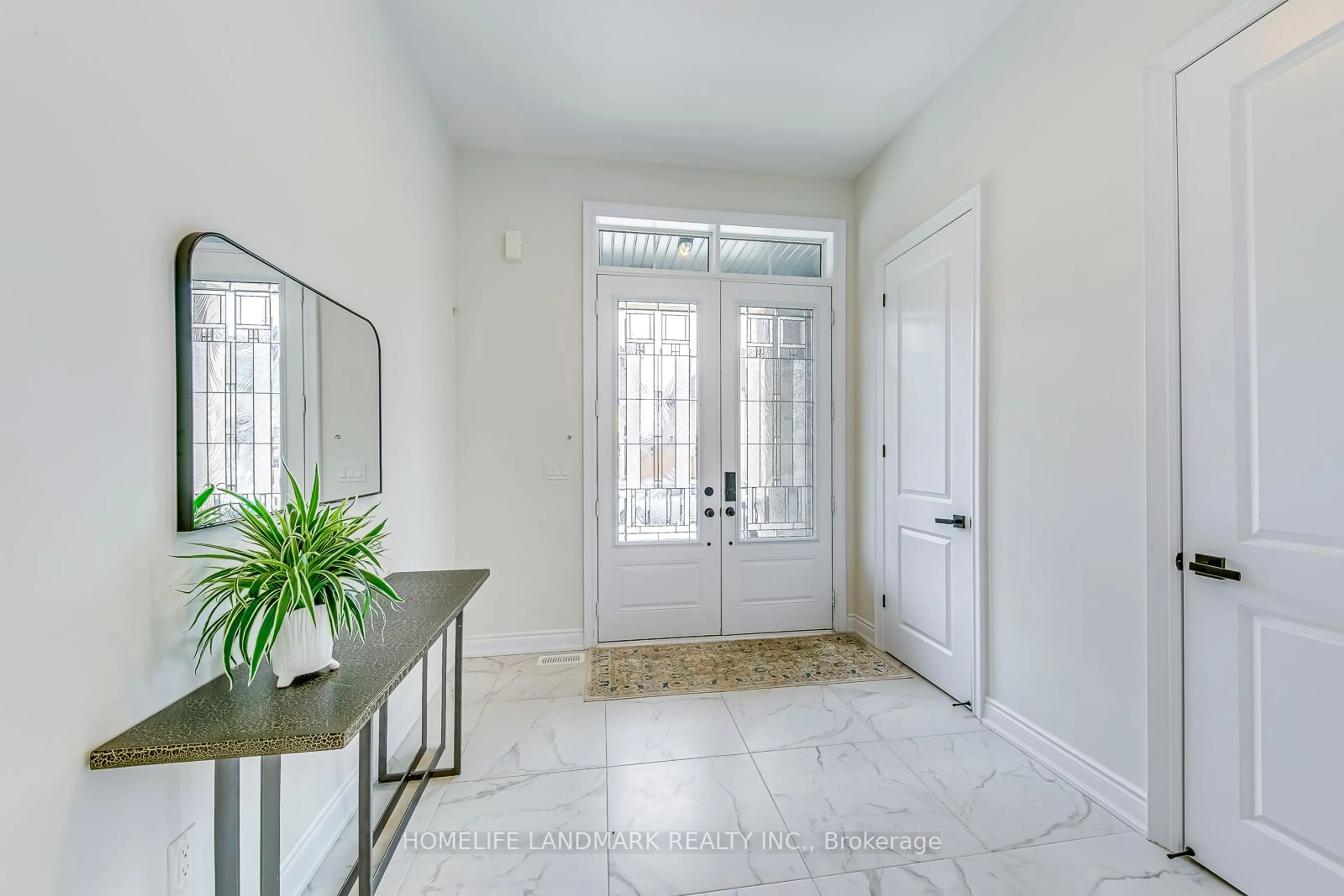 Indoor entryway for 55 Ballmer Tr, Oakville Ontario L6H 0V6