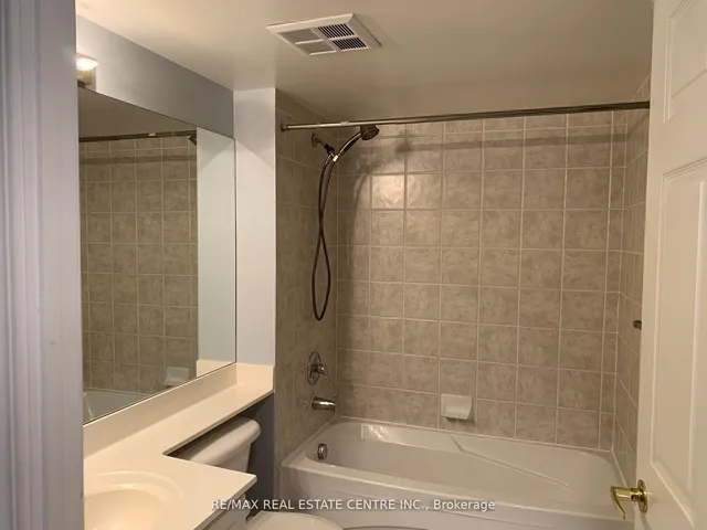 Additional property image - 25 Kingsbridge Garden Circ Unit 821
