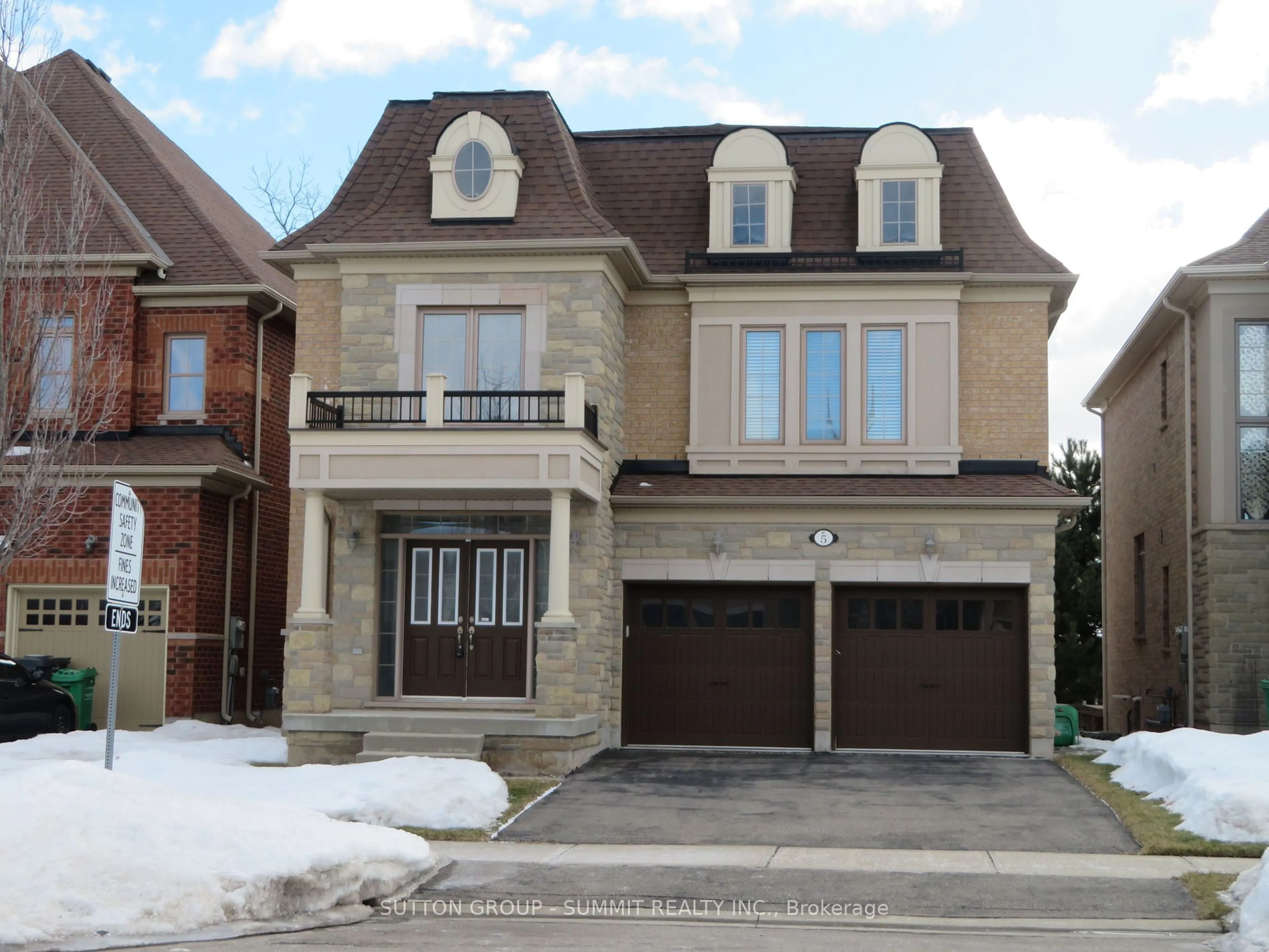 Home with brick exterior material, street for 5 Ingleborough Dr, Brampton Ontario L6X 0X8