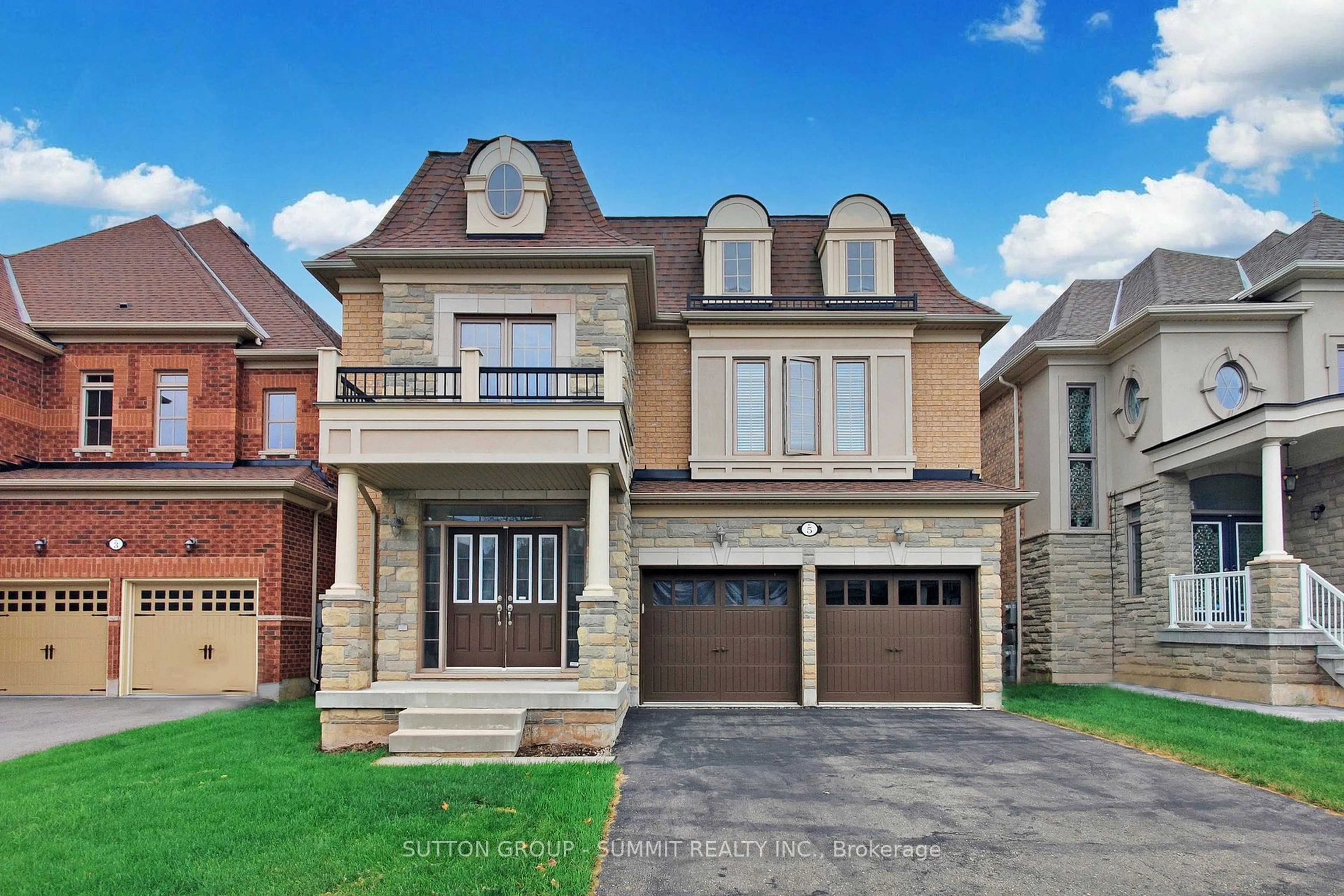 Home with brick exterior material, street for 5 Ingleborough Dr, Brampton Ontario L6X 0X8