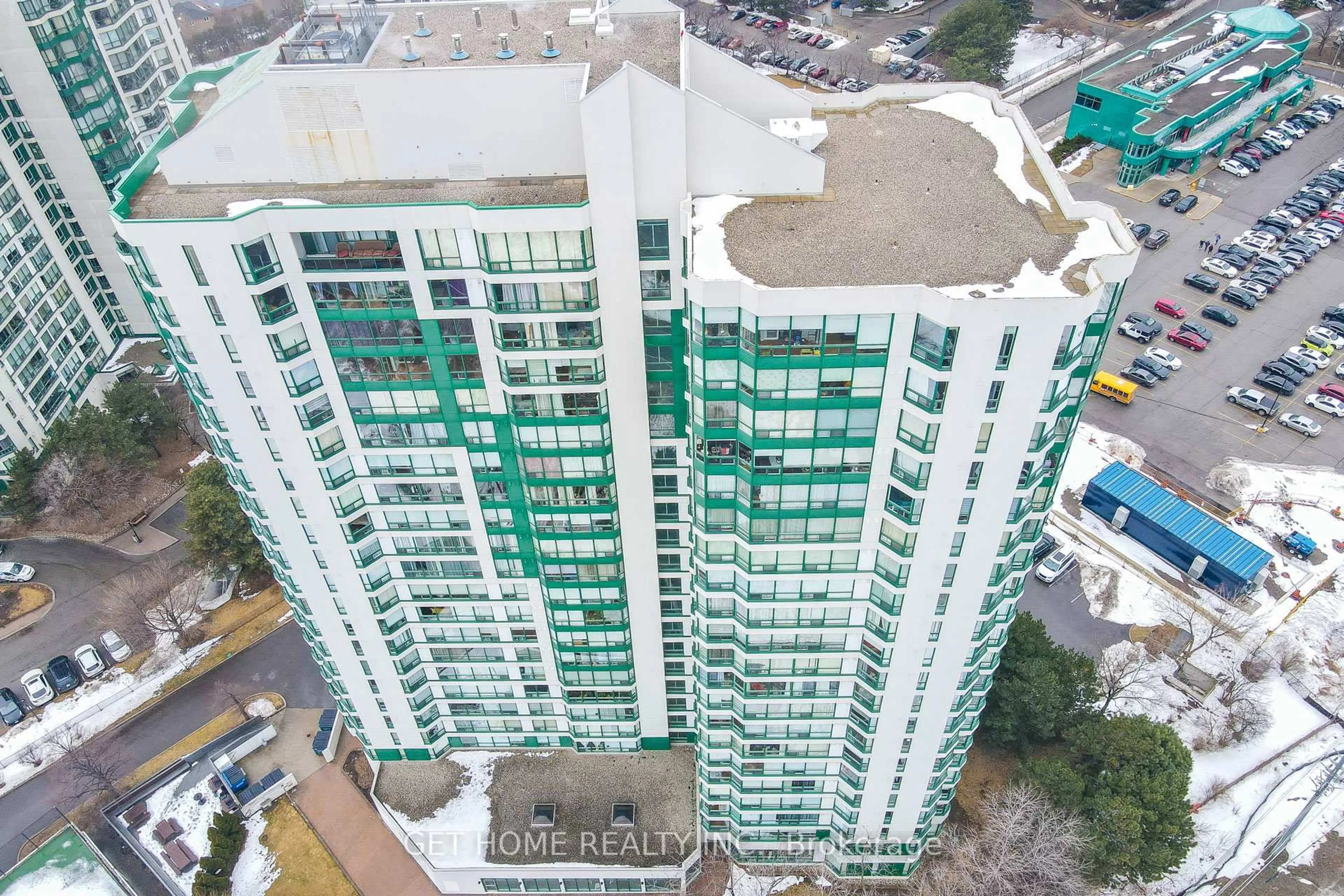 A pic from outside/outdoor area/front of a property/back of a property/a pic from drone, city buildings view from balcony for 4450 Tucana Crt #1901, Mississauga Ontario L5R 3R4