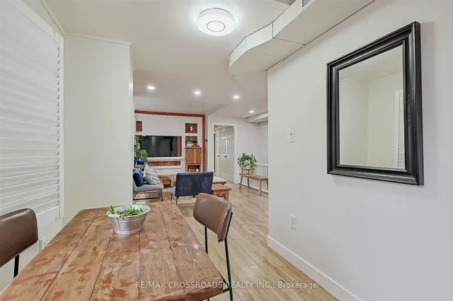 Additional property image - 105 Runnymede Rd