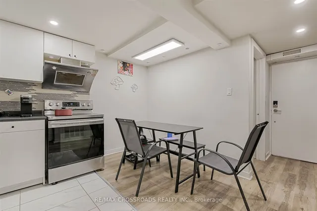Additional property image - 105 Runnymede Rd