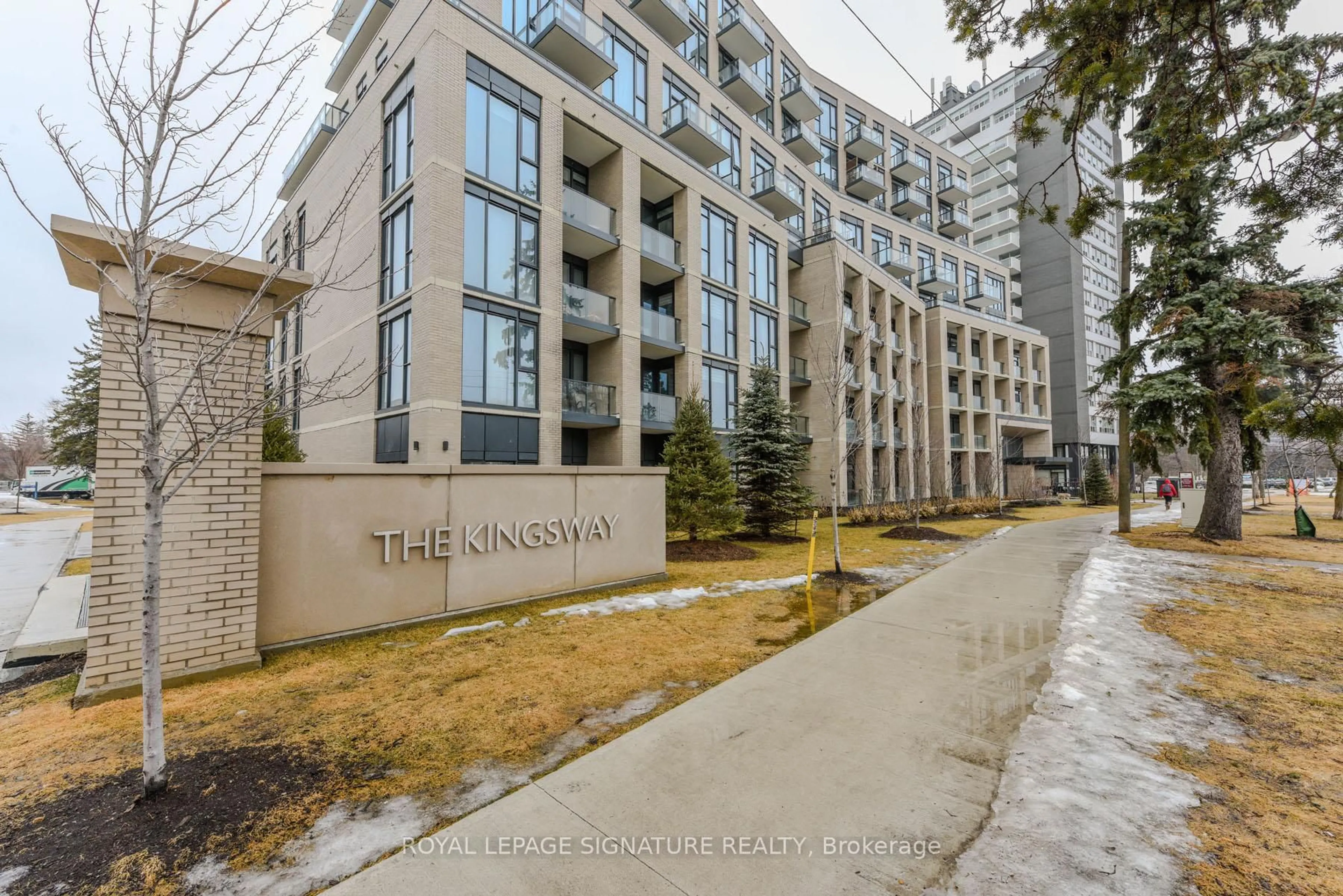 Indoor foyer for 293 The Kingsway N/A #210, Toronto Ontario M9A 0E8