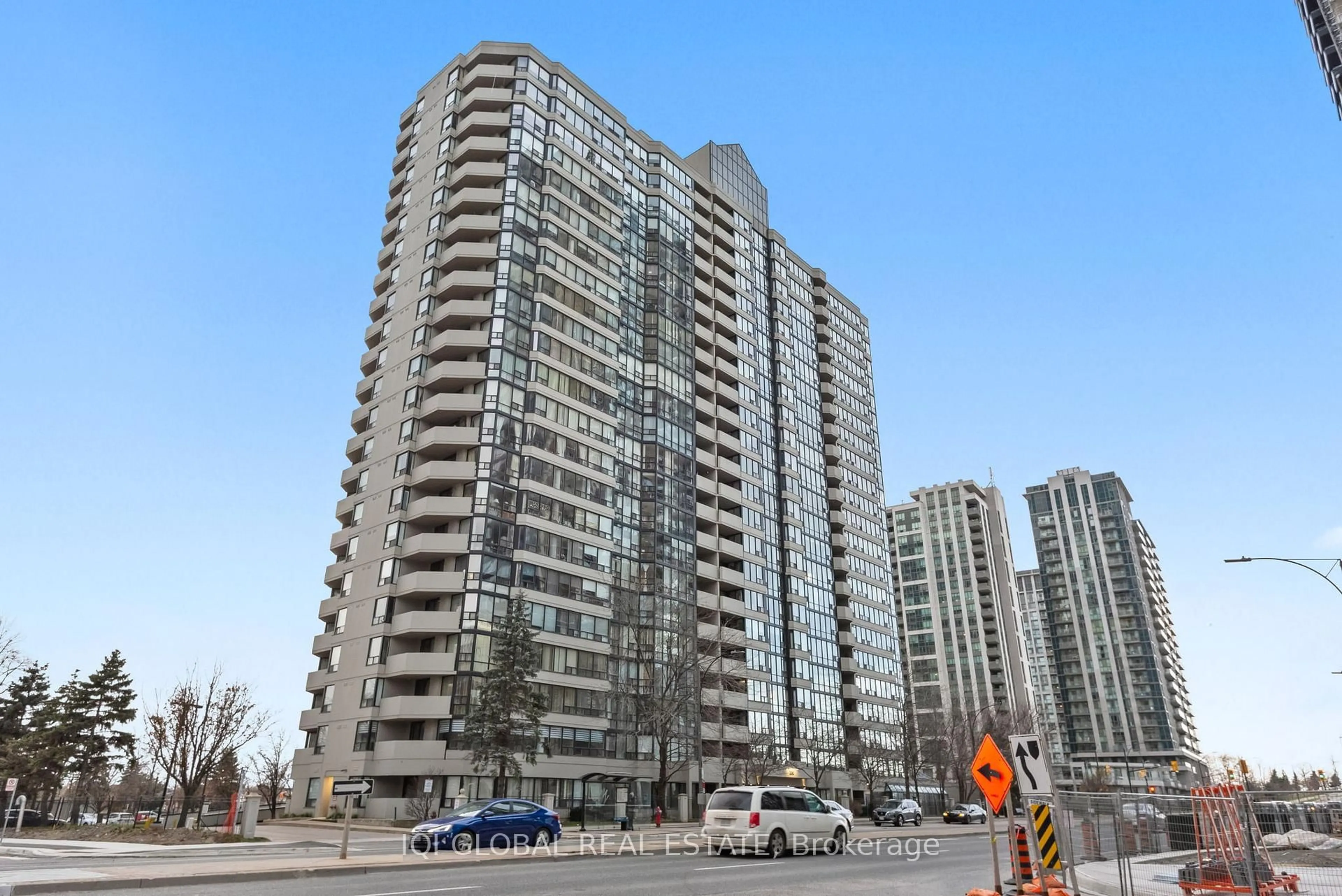 Patio, unknown for 330 Rathburn Rd #1205, Mississauga Ontario L5B 3Y2