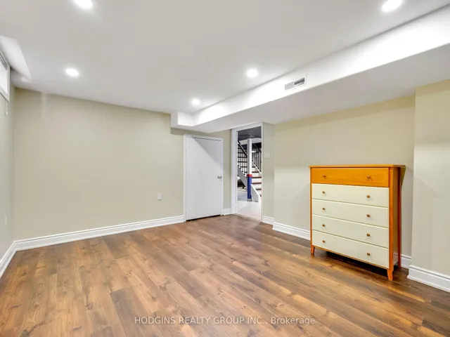 Additional property image - 1550 Hollywell Ave