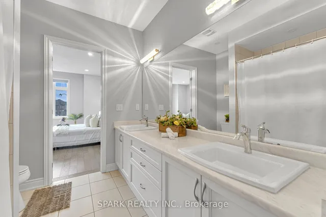 Additional property image - 60 Viva Gdns