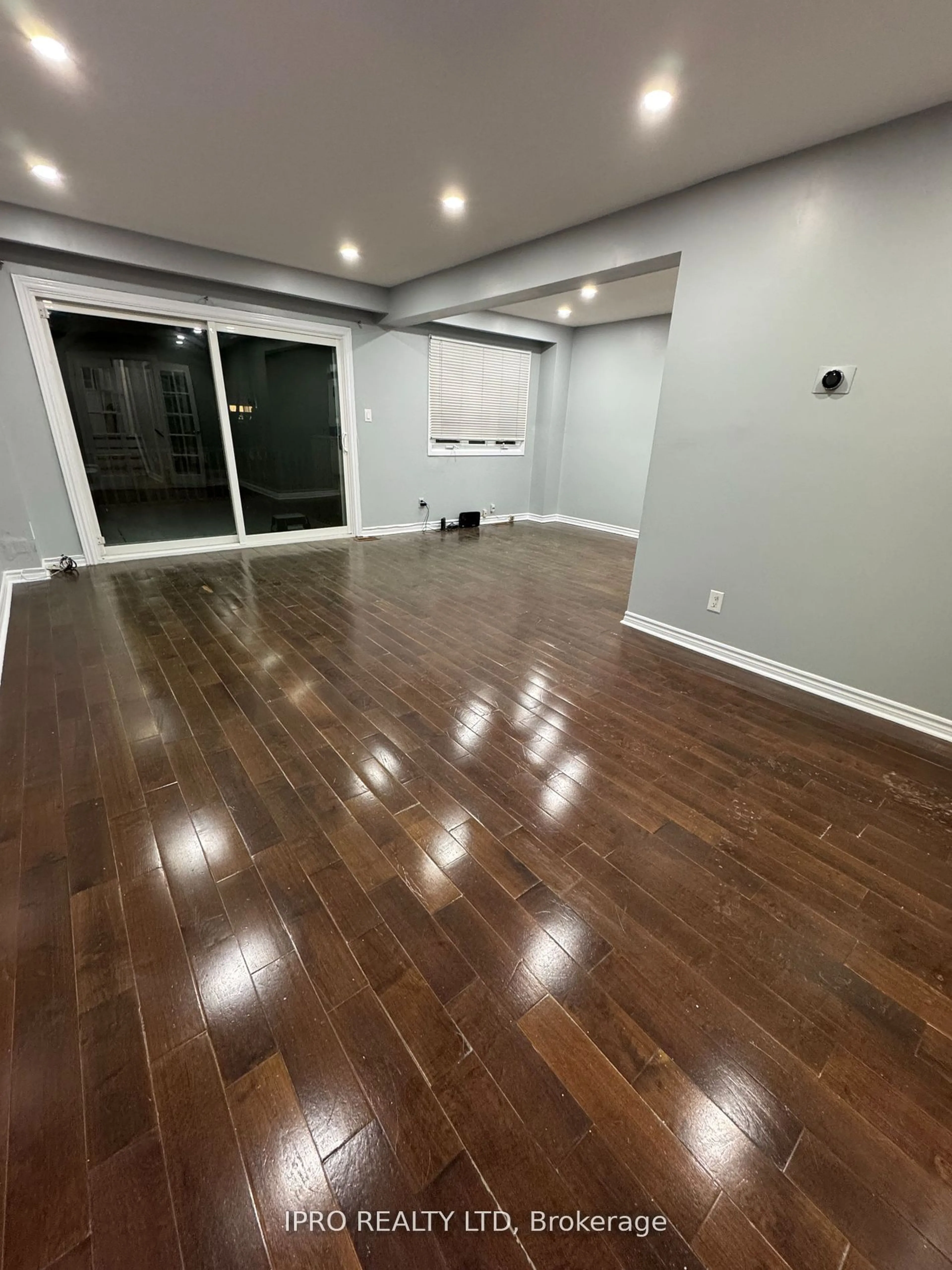 A pic of a room for 7458 Catalpa Rd, Mississauga Ontario L4T 2T3