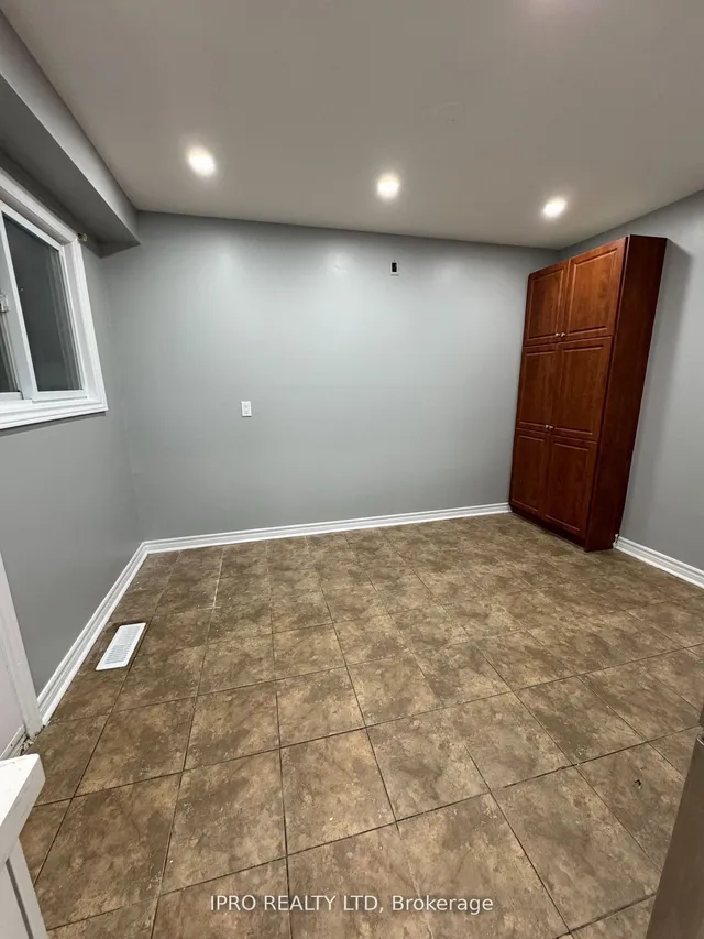 Additional property image - 7458 Catalpa Rd
