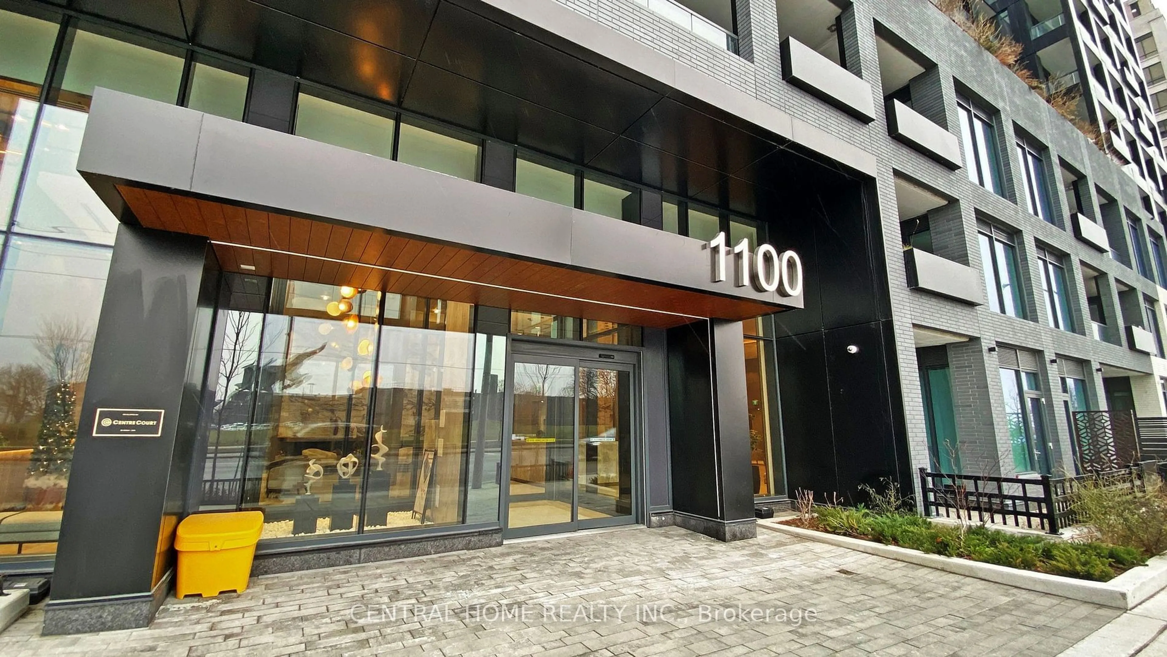 Patio, building for 1100 Sheppard Ave #626, Toronto Ontario M3A 0G8