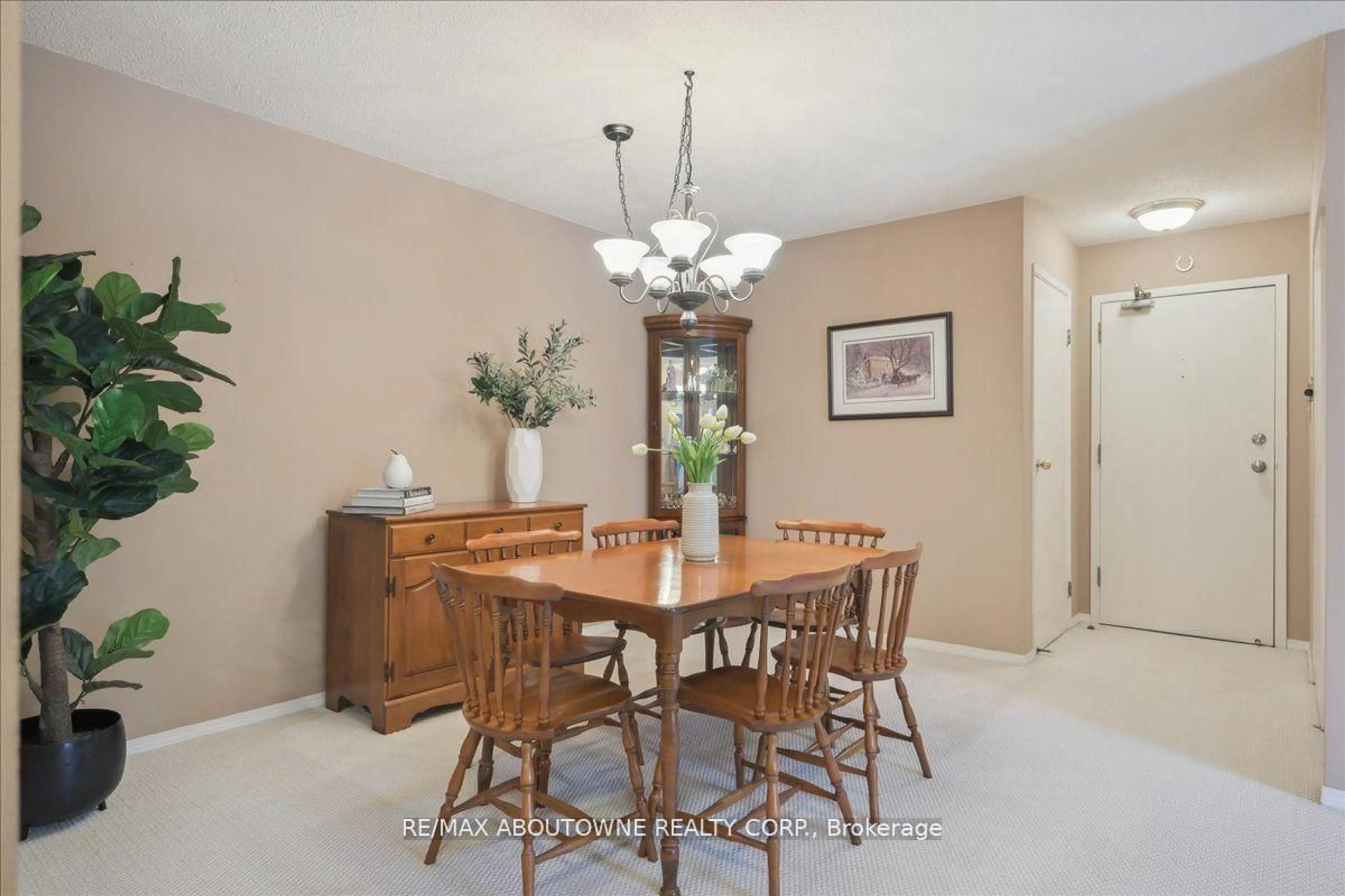 Dining room, unknown for 1450 Glen Abbey Gate #921, Oakville Ontario L6M 2V7