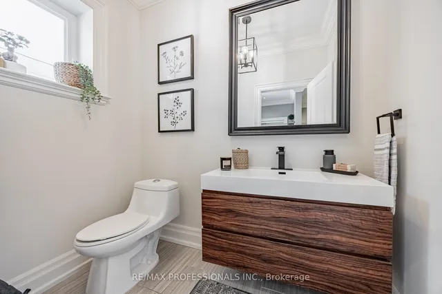 Additional image 33 of 54 Parkchester Rd