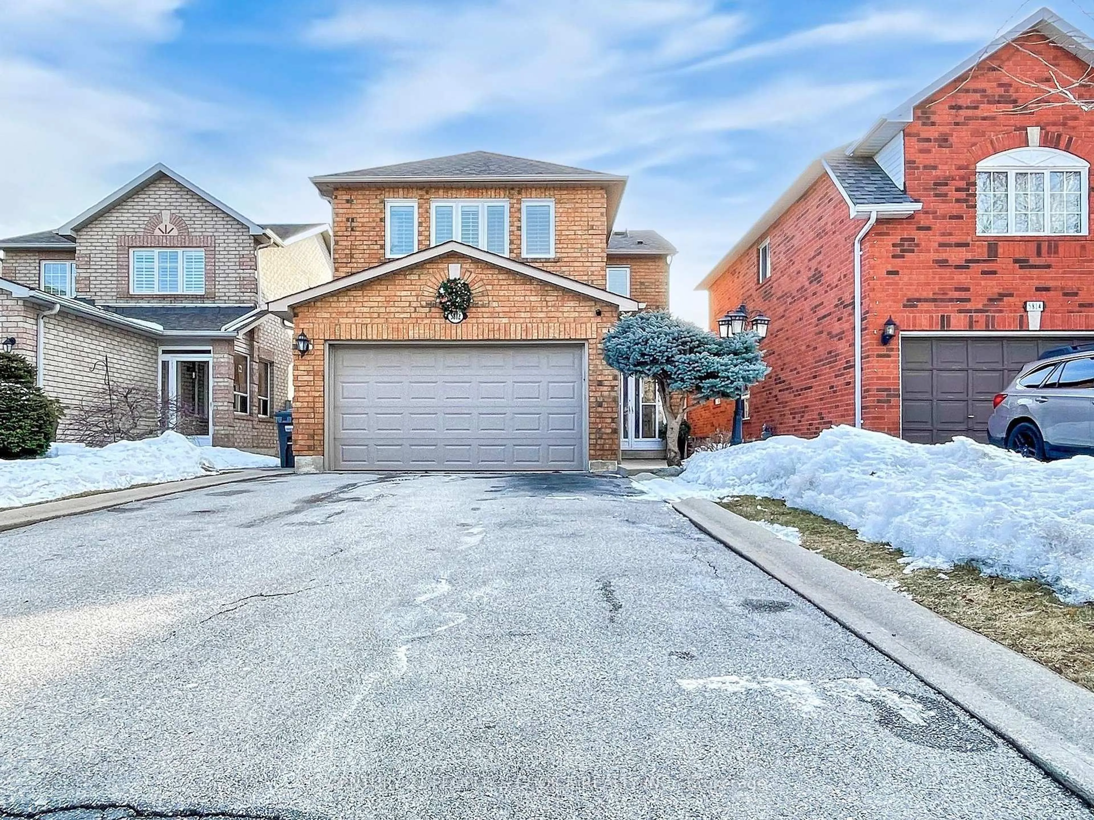 Home with brick exterior material, street for 5812 Sidmouth St, Mississauga Ontario L5V 2K3