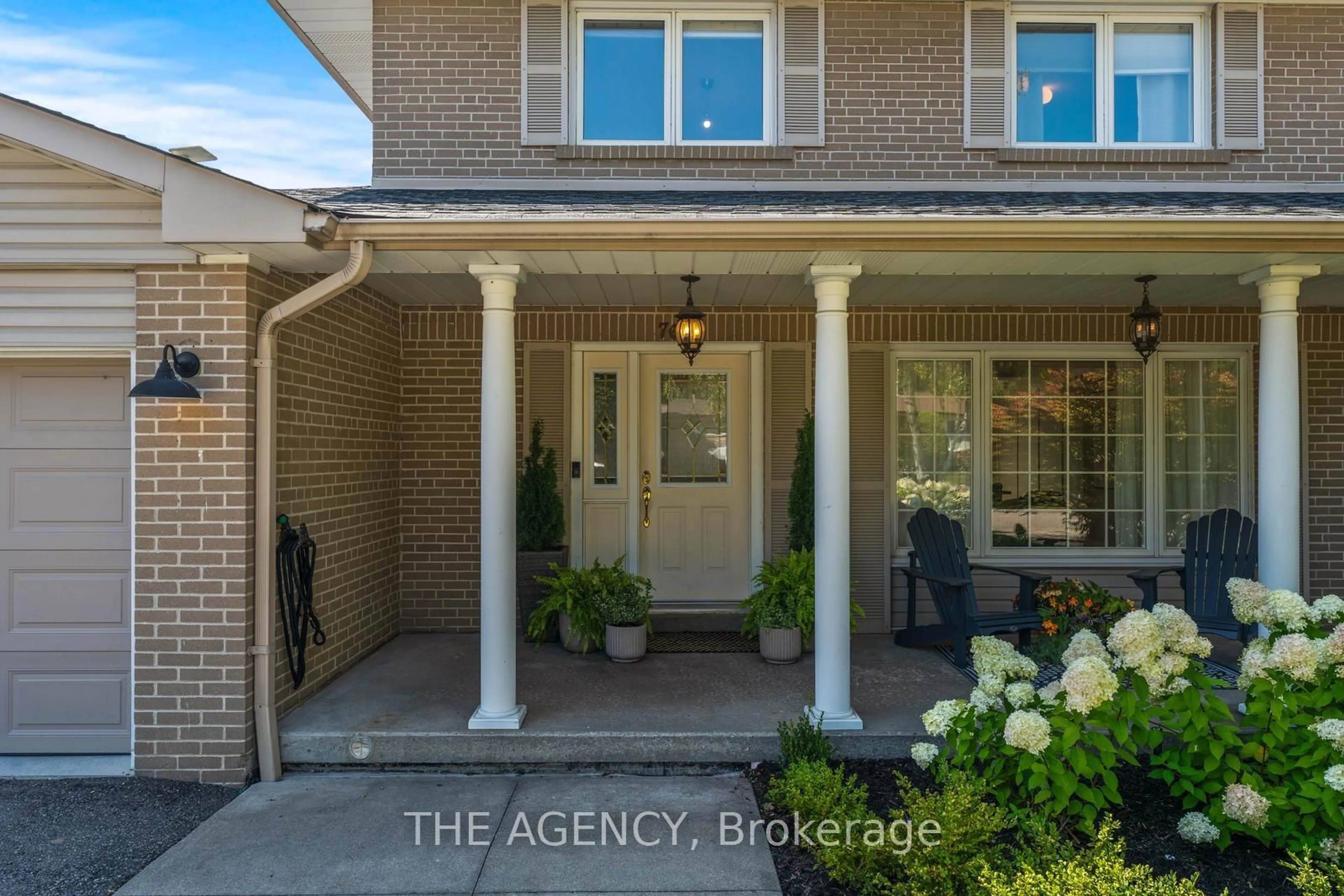 Indoor entryway for 76 Connaught Cres, Caledon Ontario L7E 2S1