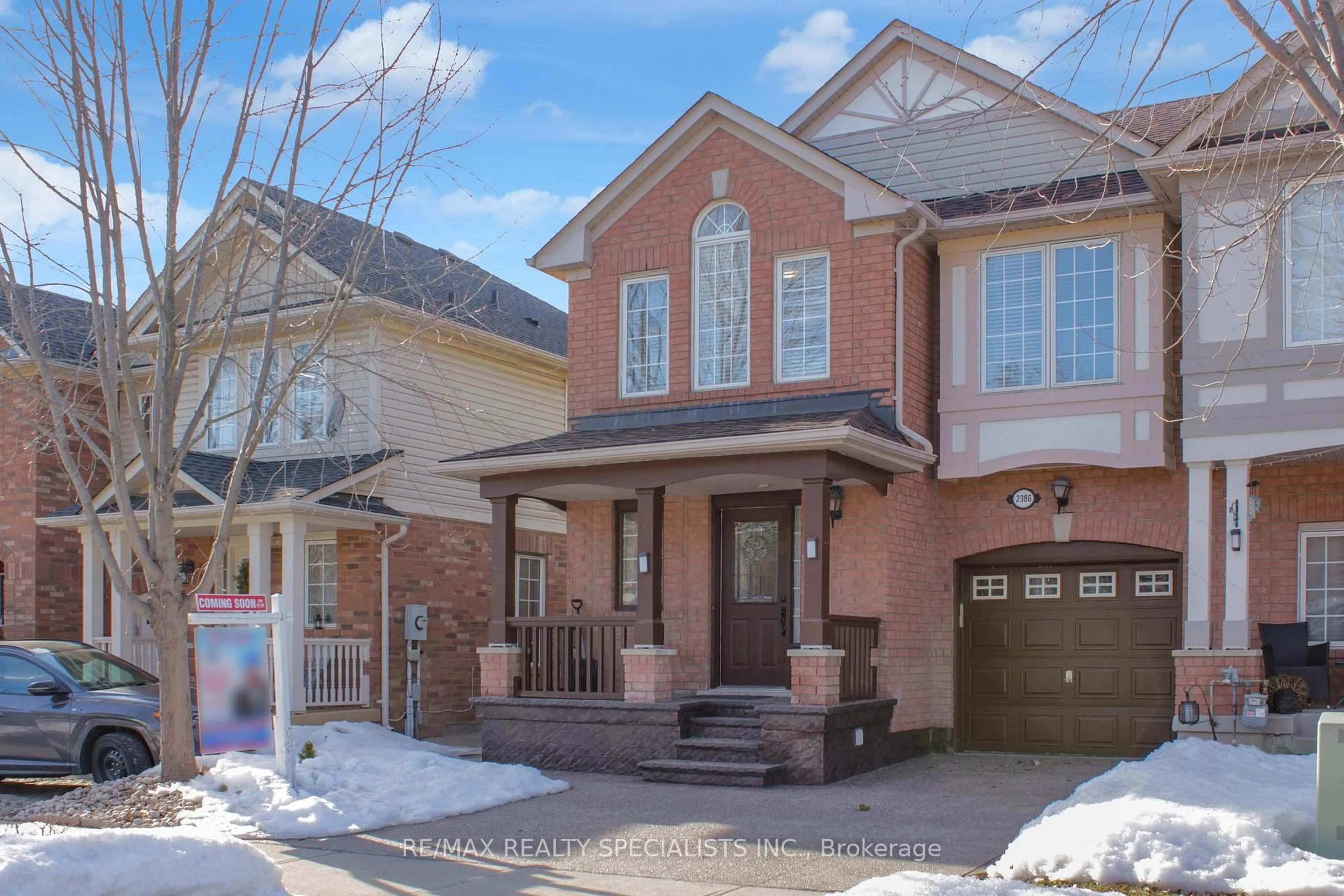 Home with brick exterior material, street for 2386 BAINTREE Cres, Oakville Ontario L6M 4X1