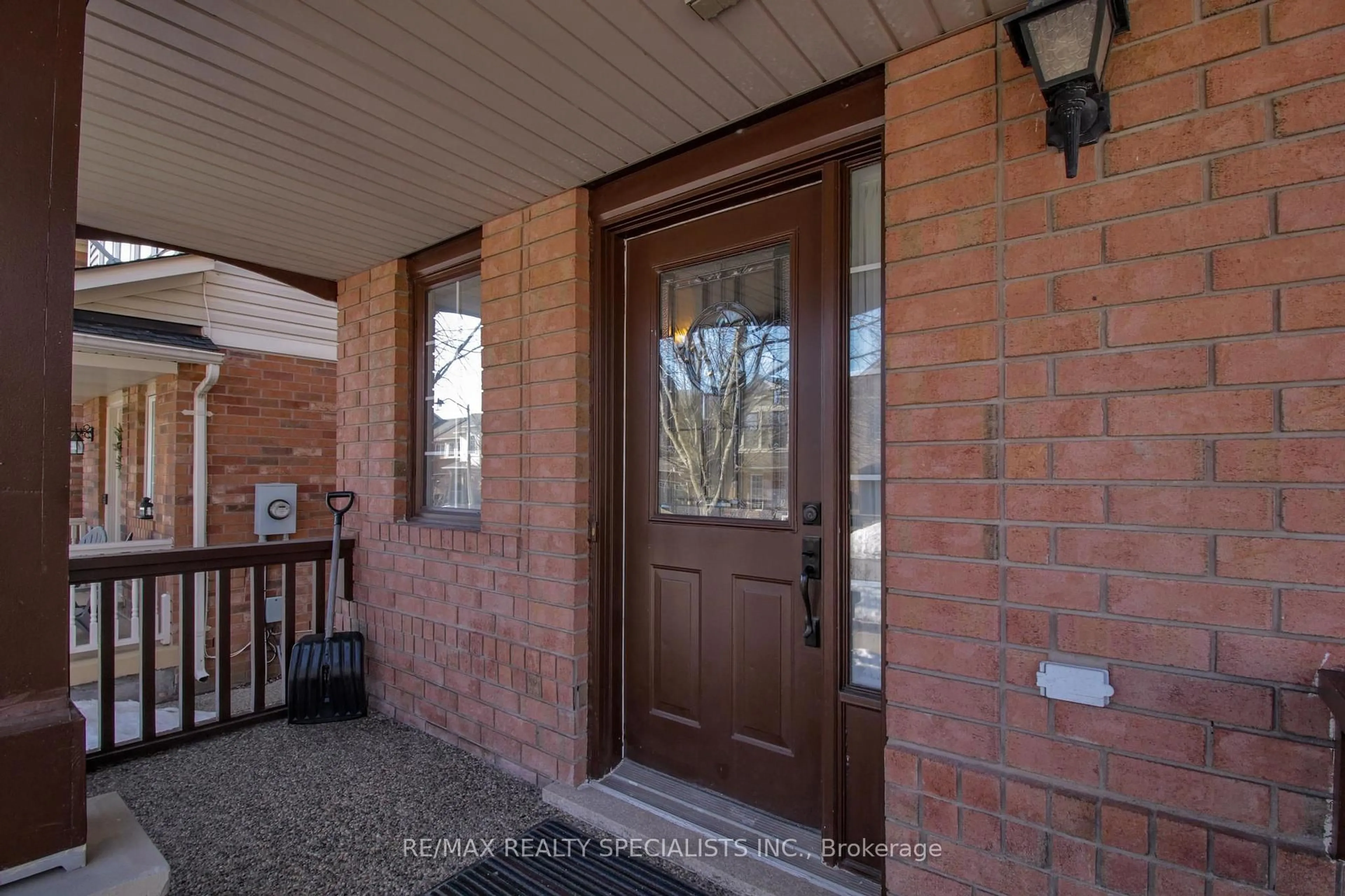 Indoor entryway for 2386 BAINTREE Cres, Oakville Ontario L6M 4X1