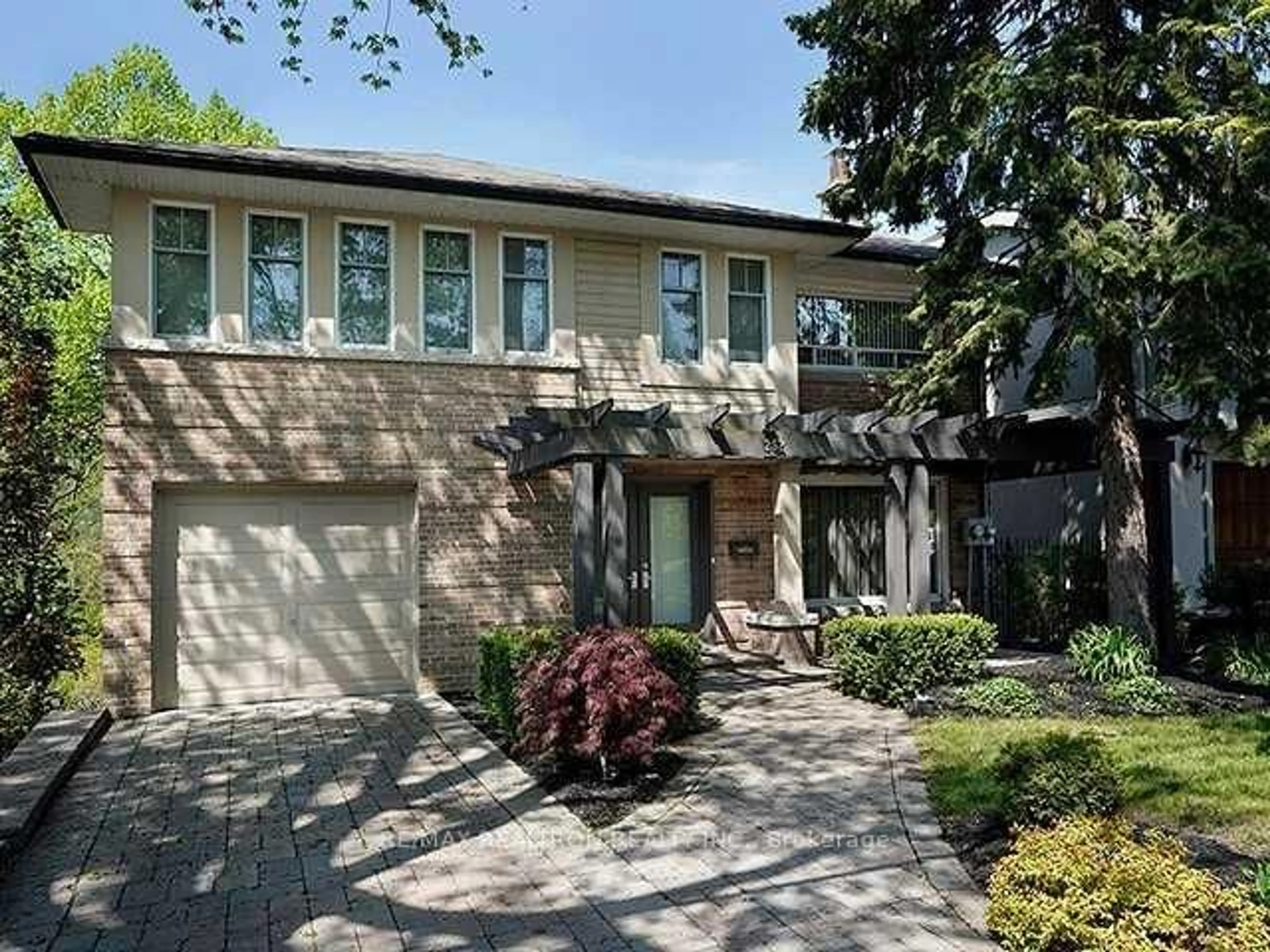 Home with brick exterior material, street for 252 Ellis Ave, Toronto Ontario M6S 2X2