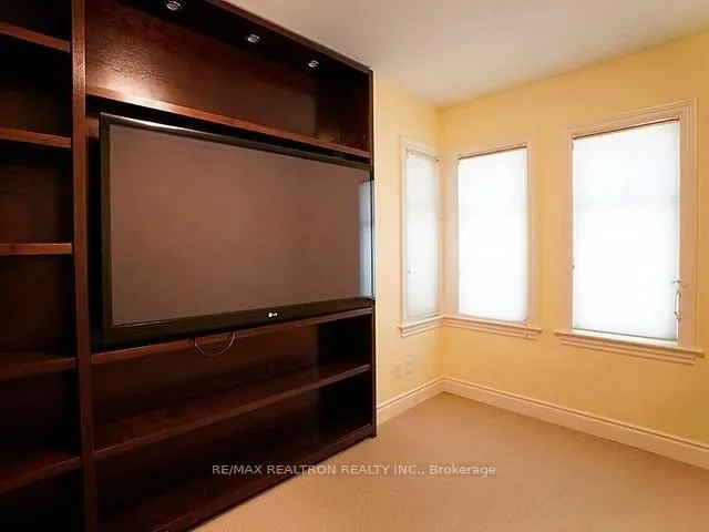 Additional property image - 252 Ellis Ave