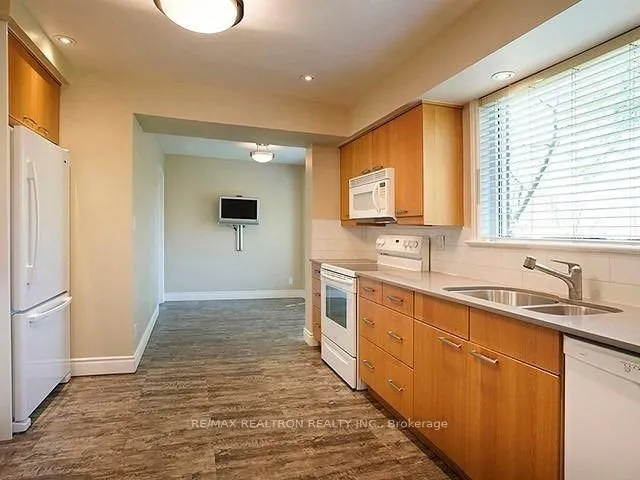 Additional property image - 252 Ellis Ave