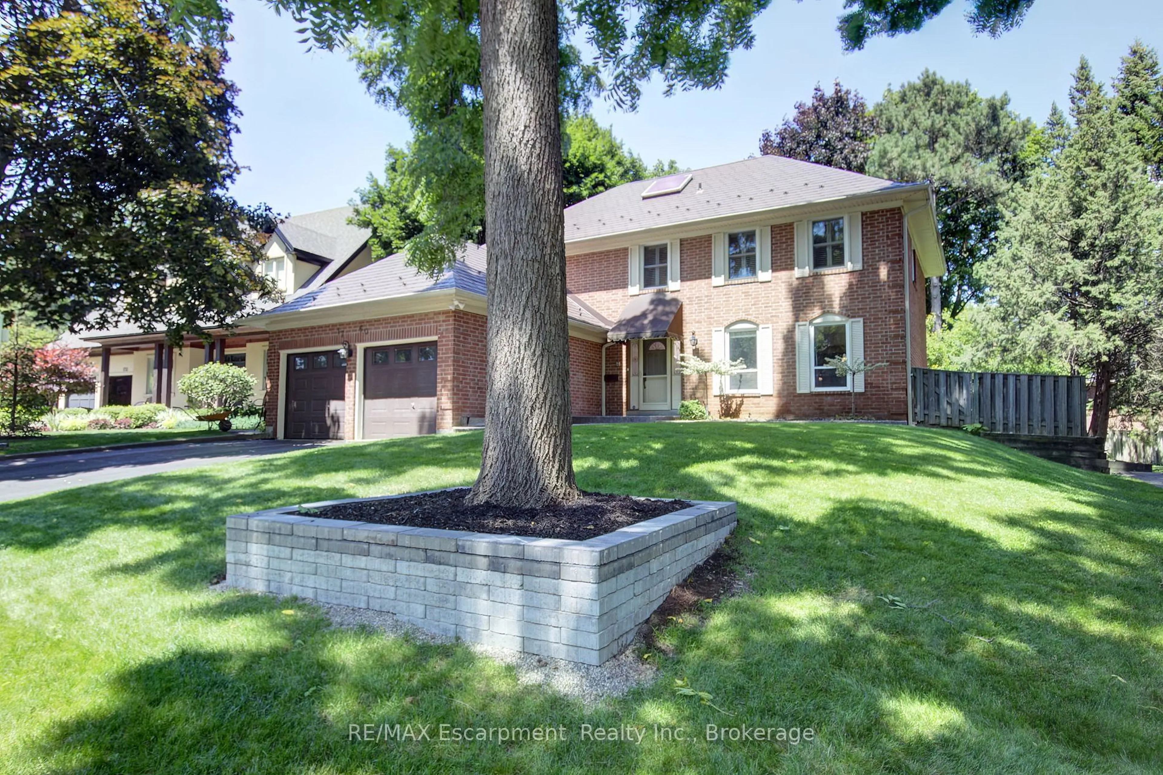 Home with brick exterior material, street for 1760 Solitaire Crt, Mississauga Ontario L5L 2P3