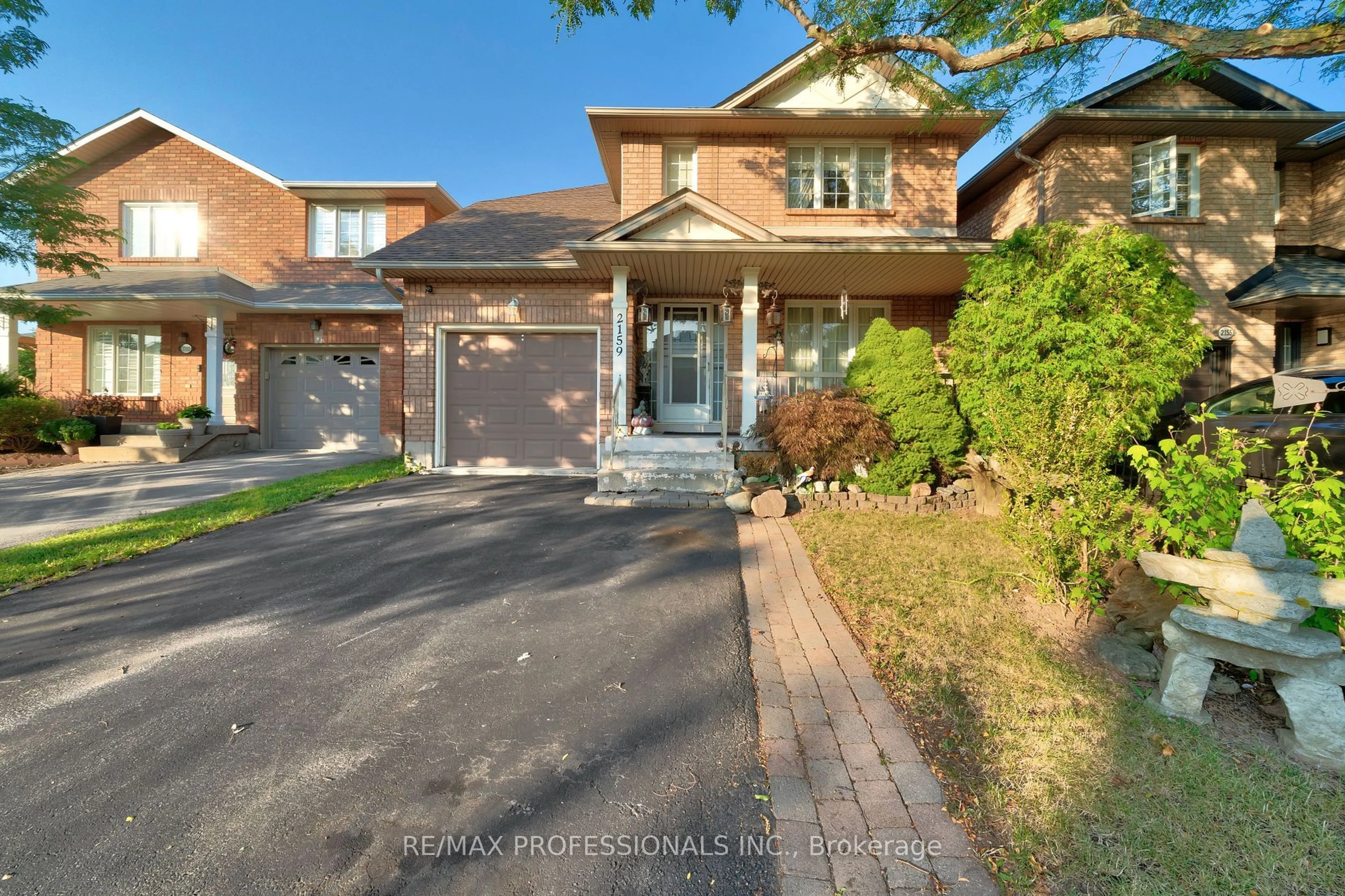 Home with brick exterior material, street for 2159 Blue  Ridge Lane, Oakville Ontario L6M 3W7