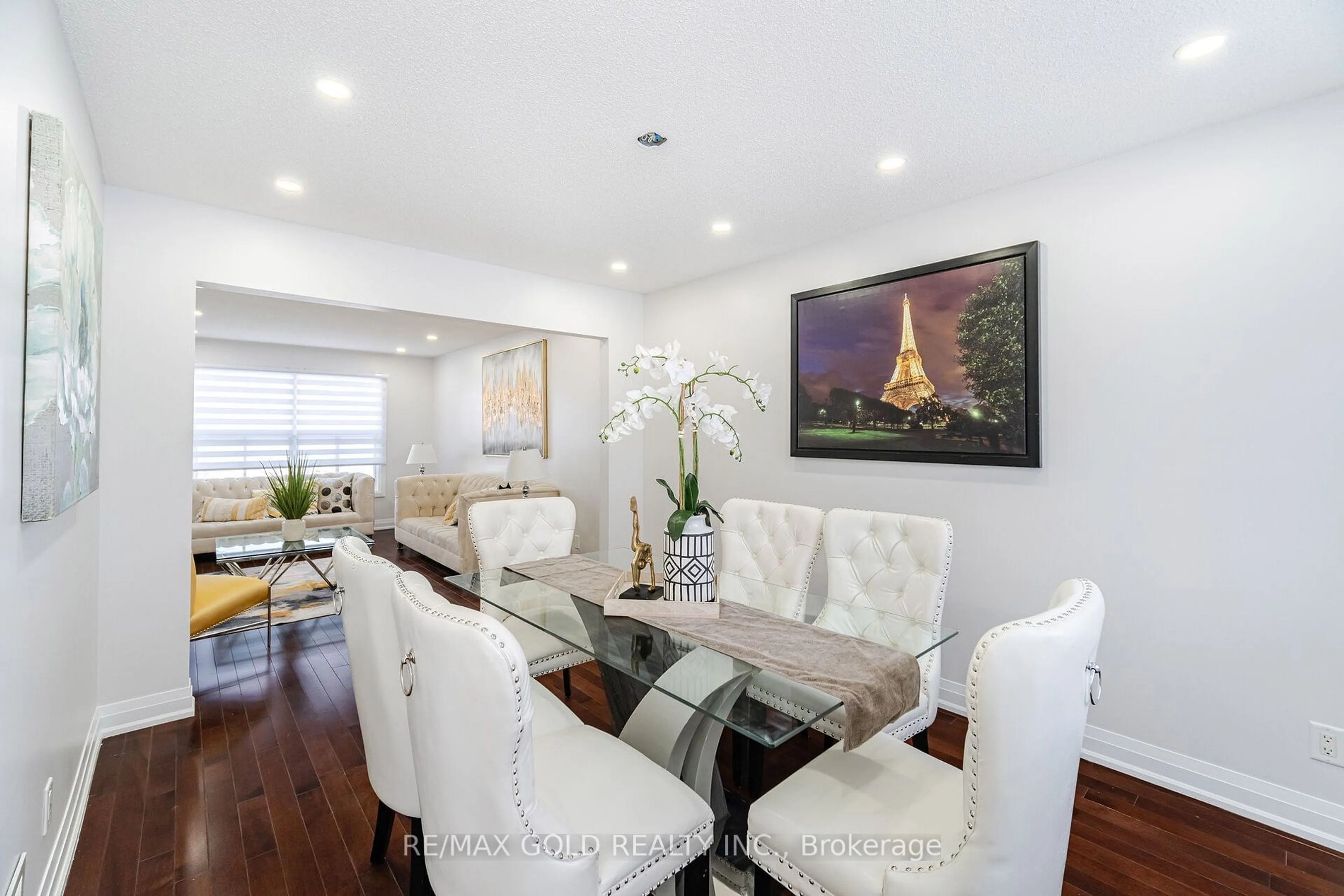 Dining room, wood/laminate floor for 110 Wexford Rd, Brampton Ontario L6Z 2T5