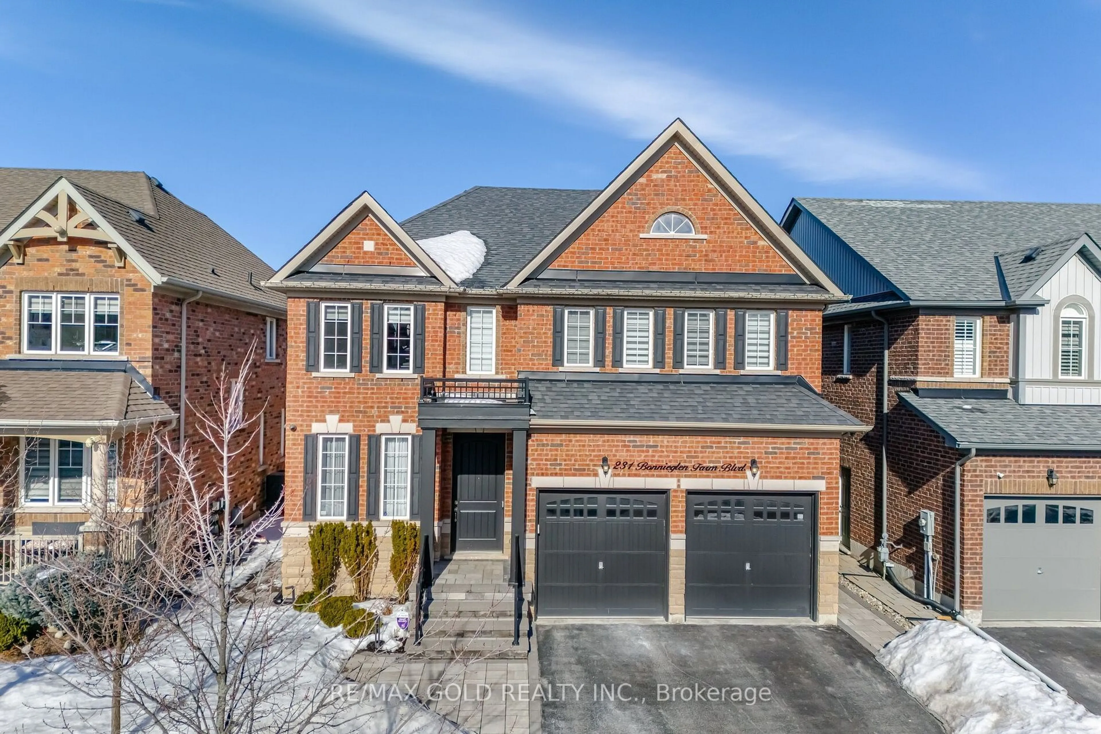 Home with brick exterior material, street for 231 Bonnieglen Farm Blvd, Caledon Ontario L7C 3Y3