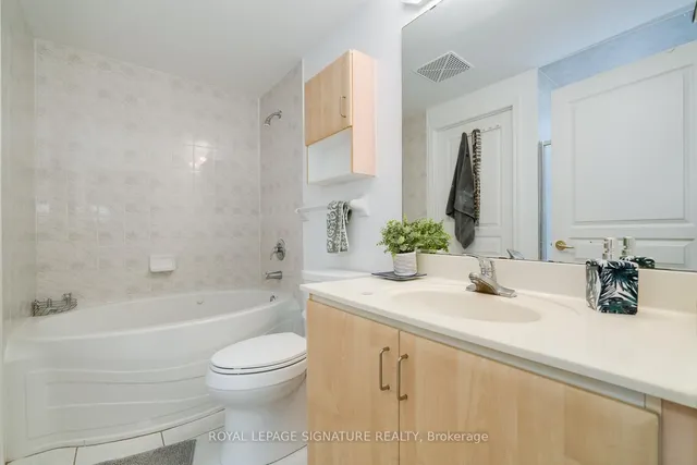 Additional property image - 200 Burnhamthorpe Rd Unit 201