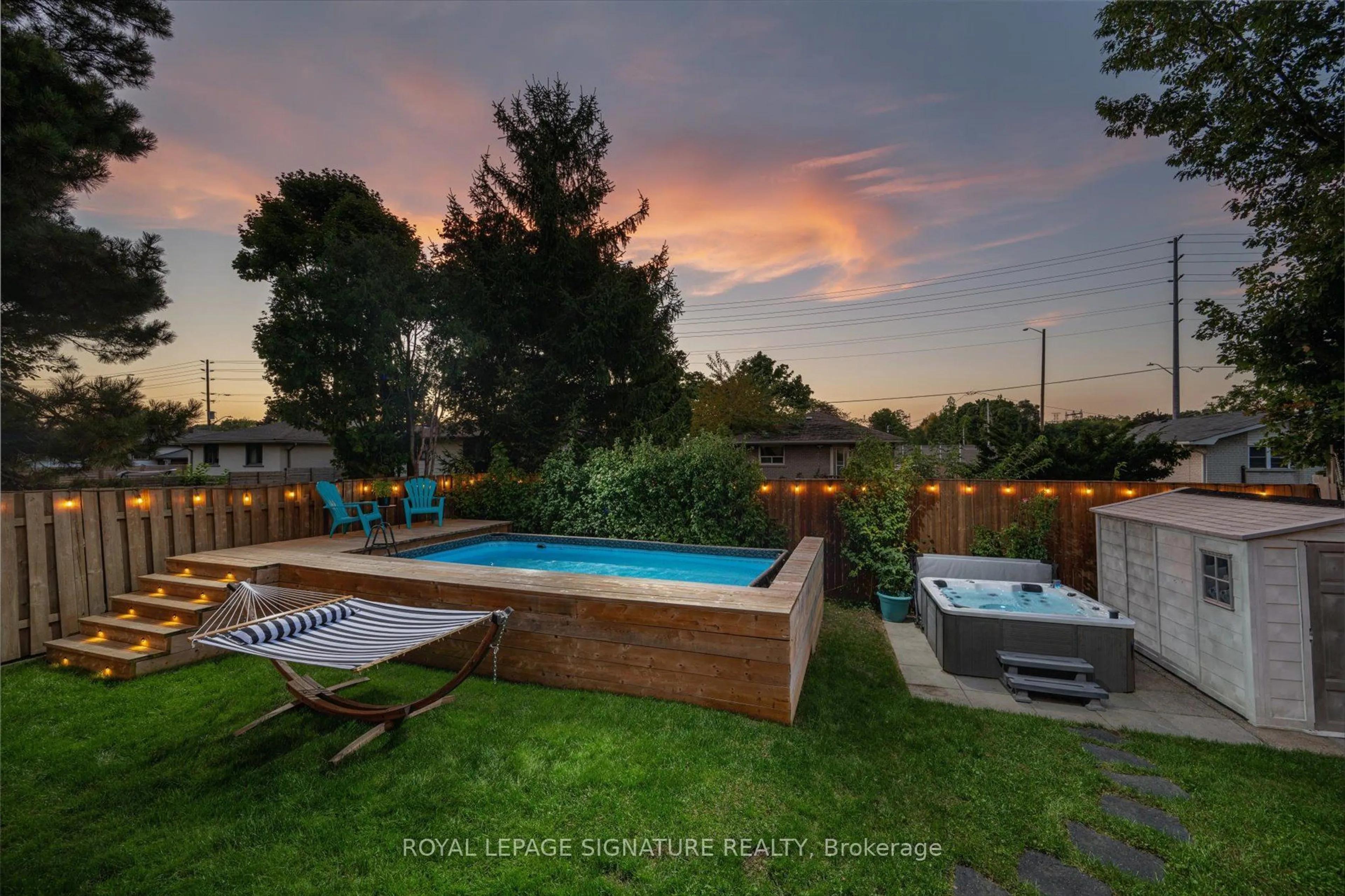 Pool for 995 Dormer St, Mississauga Ontario L5E 1T7