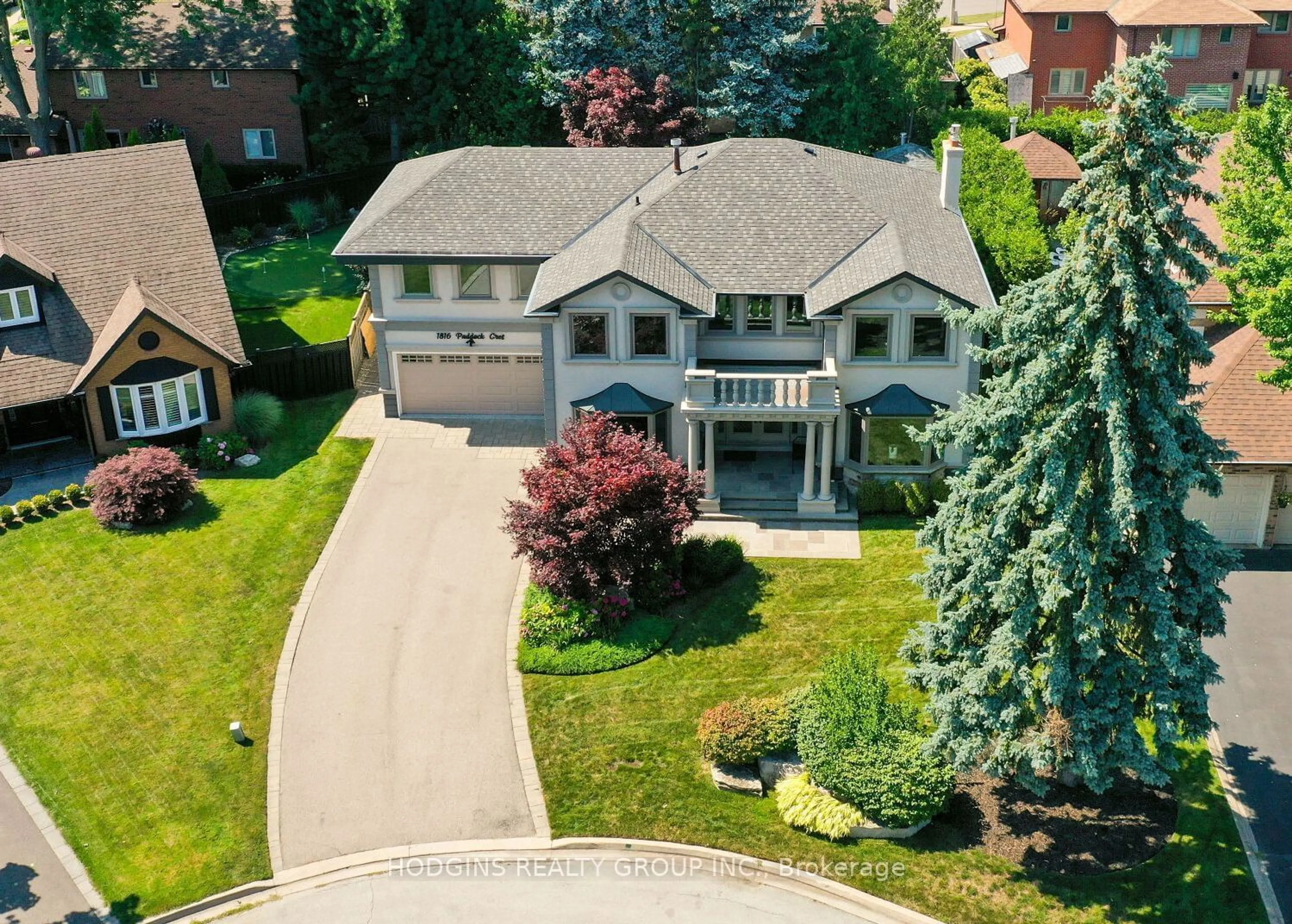 A pic from outside/outdoor area/front of a property/back of a property/a pic from drone, street for 1816 Paddock Cres, Mississauga Ontario L5L 3E4