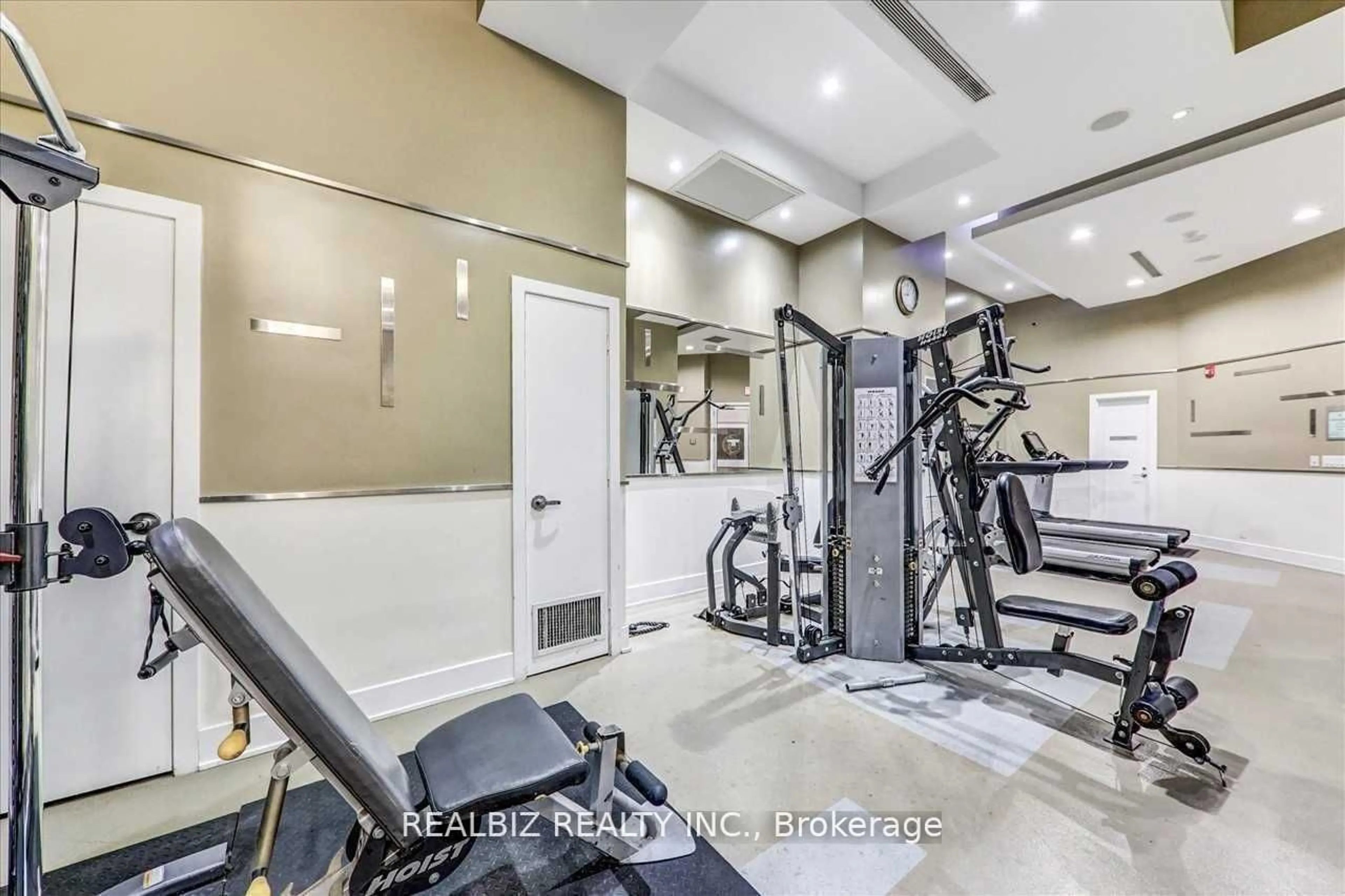 Gym or fitness room for 330 Burnhamthorpe Rd #802, Mississauga Ontario L5B 3Y5