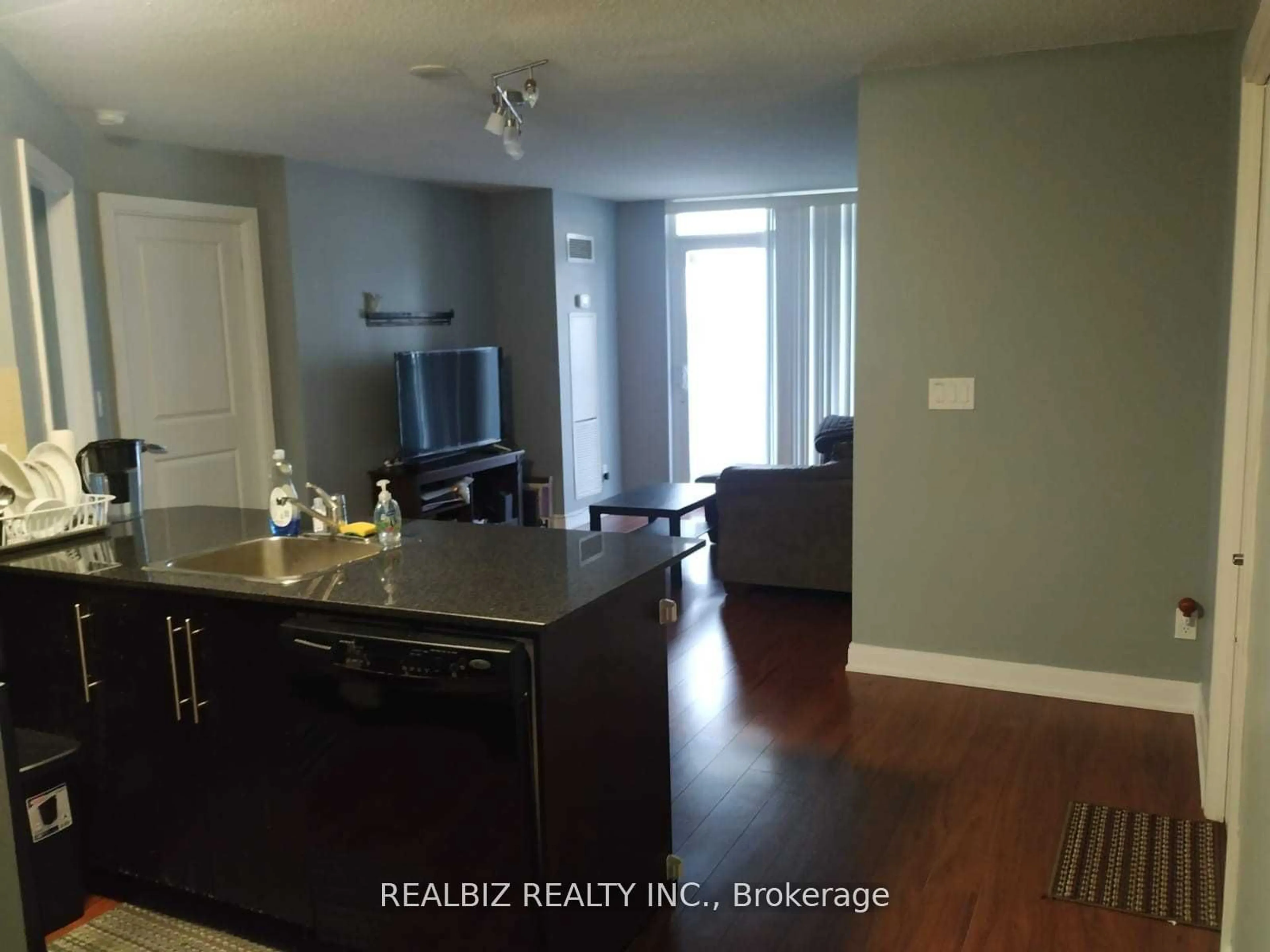 A pic of a room for 330 Burnhamthorpe Rd #802, Mississauga Ontario L5B 3Y5