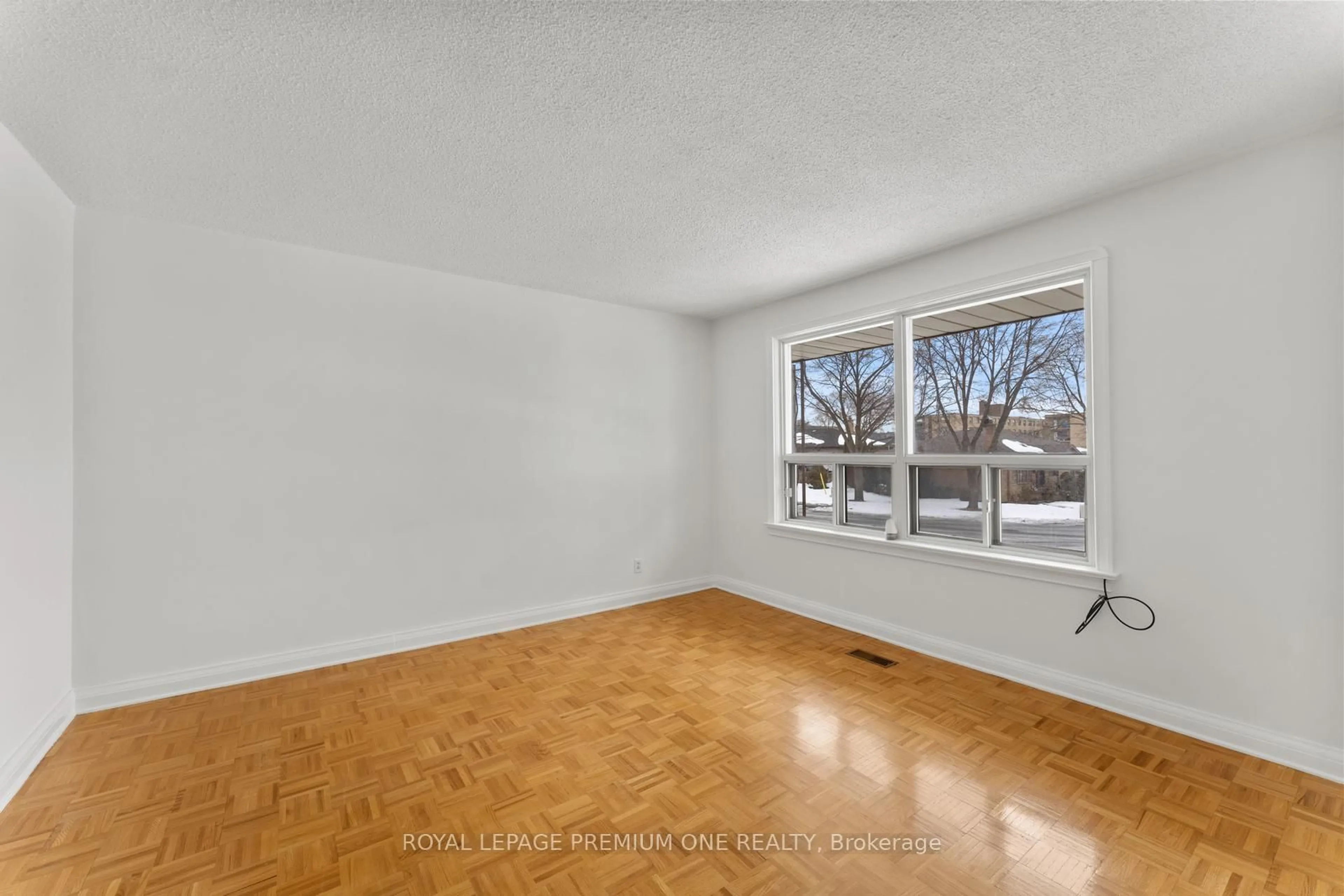 A pic of a room for 280 EPSOM DOWNS Dr, Toronto Ontario M3M 1T6